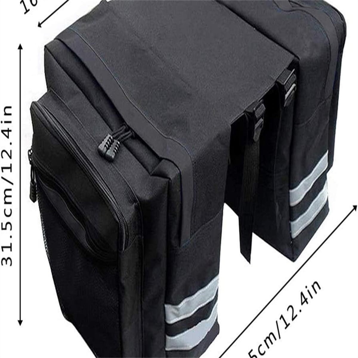 Schwarze Fahrradtaschen. Abmessungen sind angegeben. Zwei Packtaschen sind angebracht.