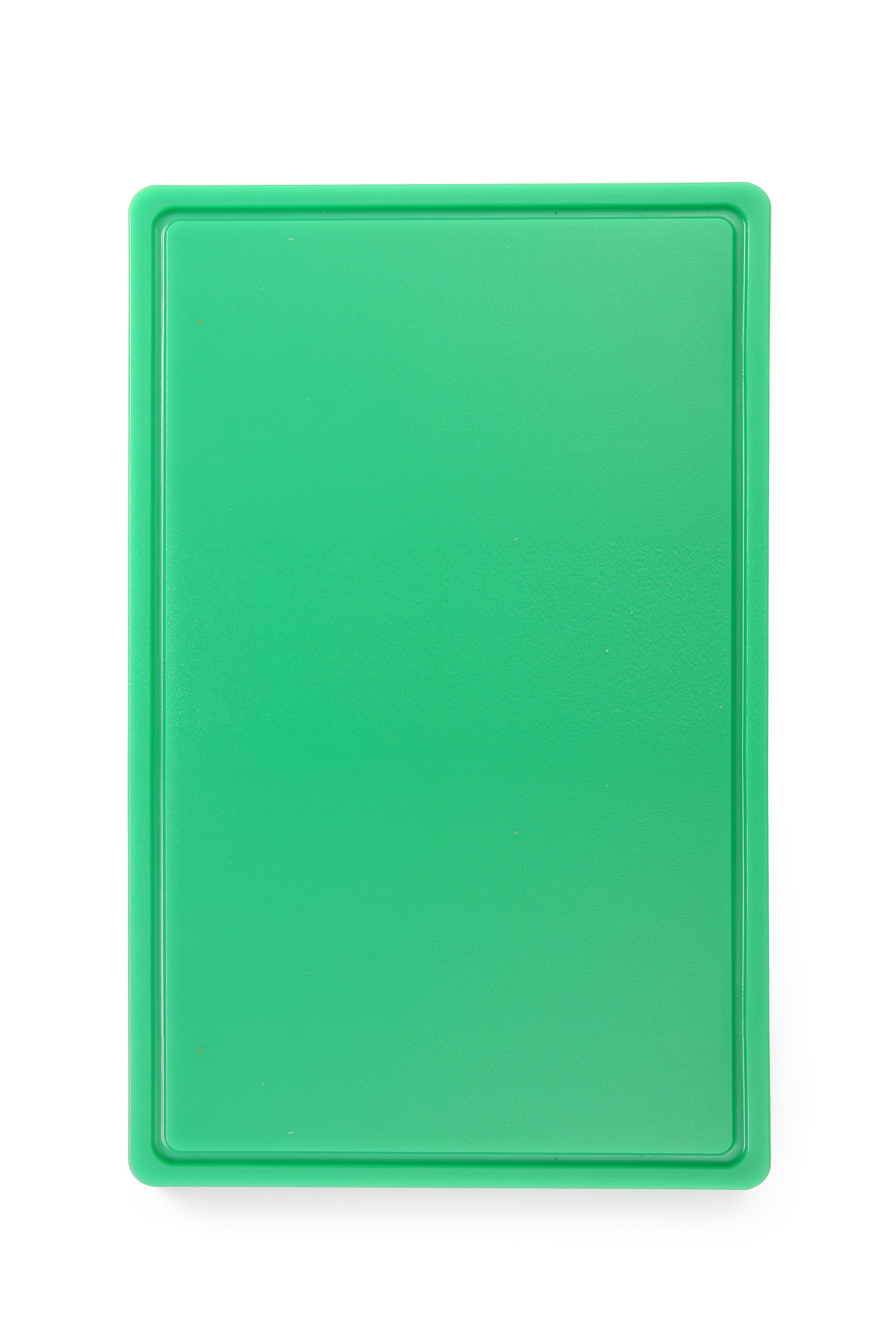 Tagliere rettangolare verde. Ha una superficie liscia con un bordo. Sfondo bianco.