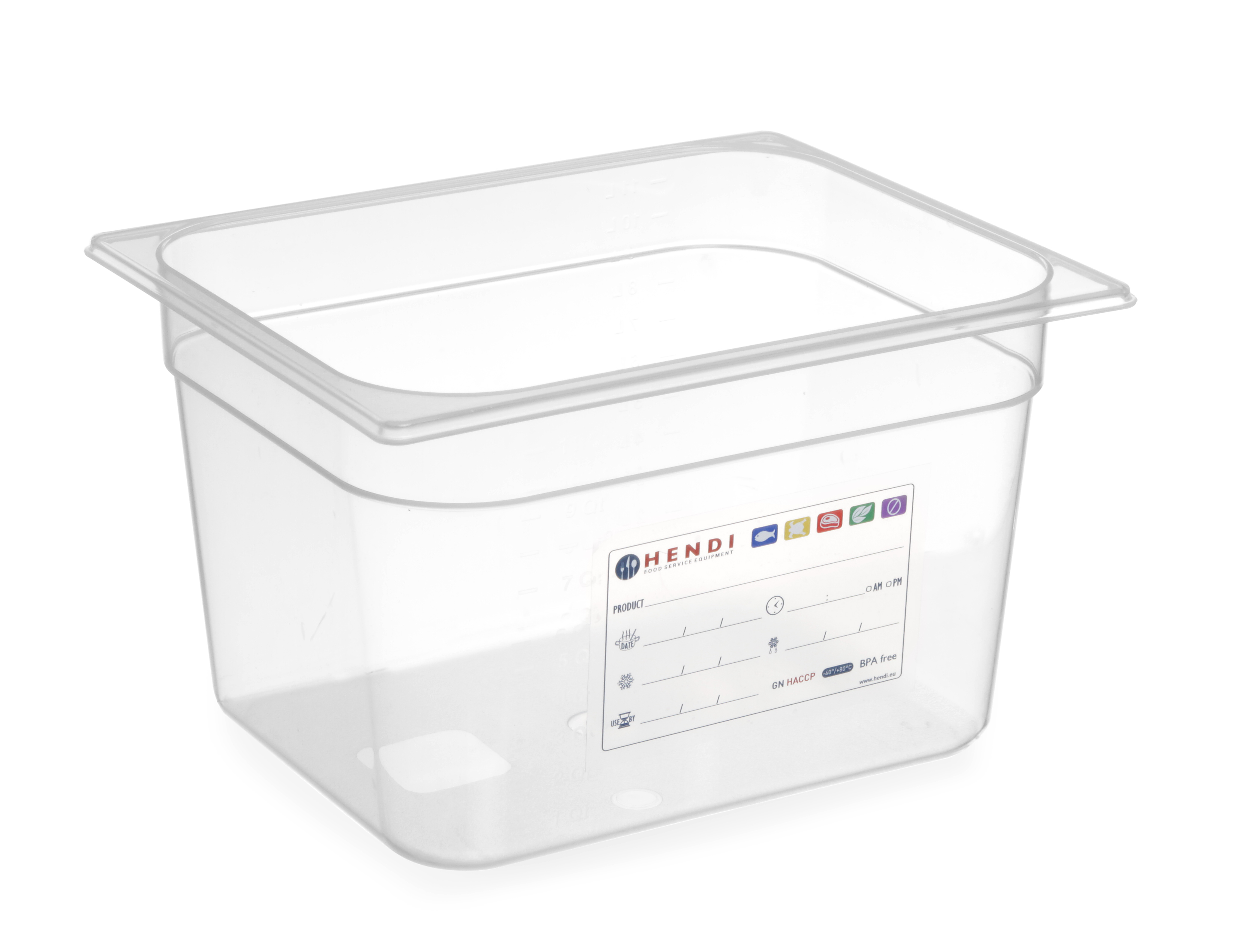 Contenitore per alimenti quadrato trasparente con etichetta. Sfondo bianco. Contenitore di plastica trasparente.