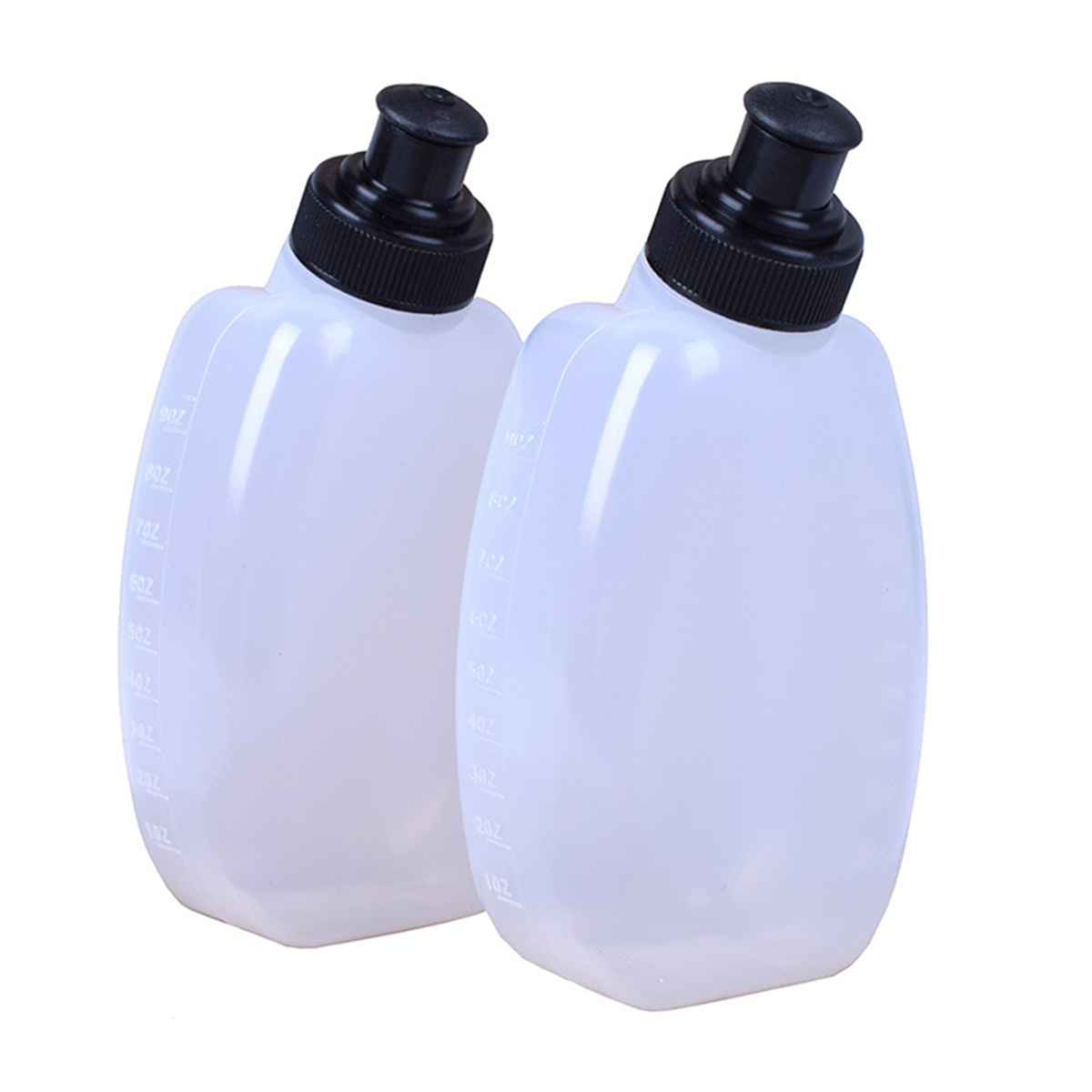 Zwei transparente Plastikwasserflaschen mit schwarzen Deckeln und Messmarkierungen.