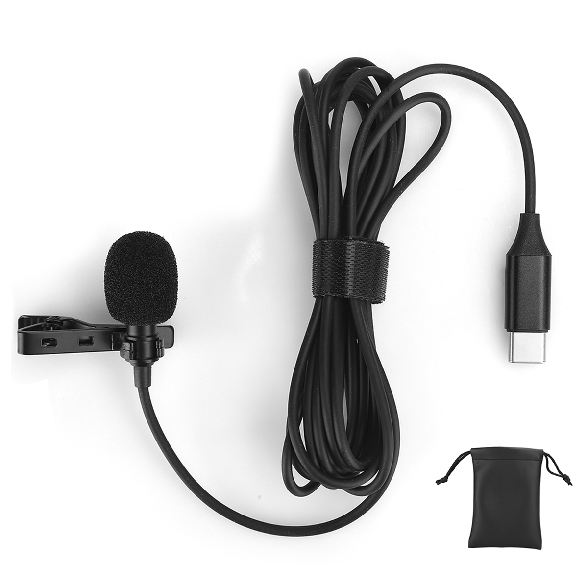 Schwarzes Ansteckmikrofon mit Kabel, Clip und USB-C-Anschluss. Ein kleiner schwarzer Beutel ist vorhanden.