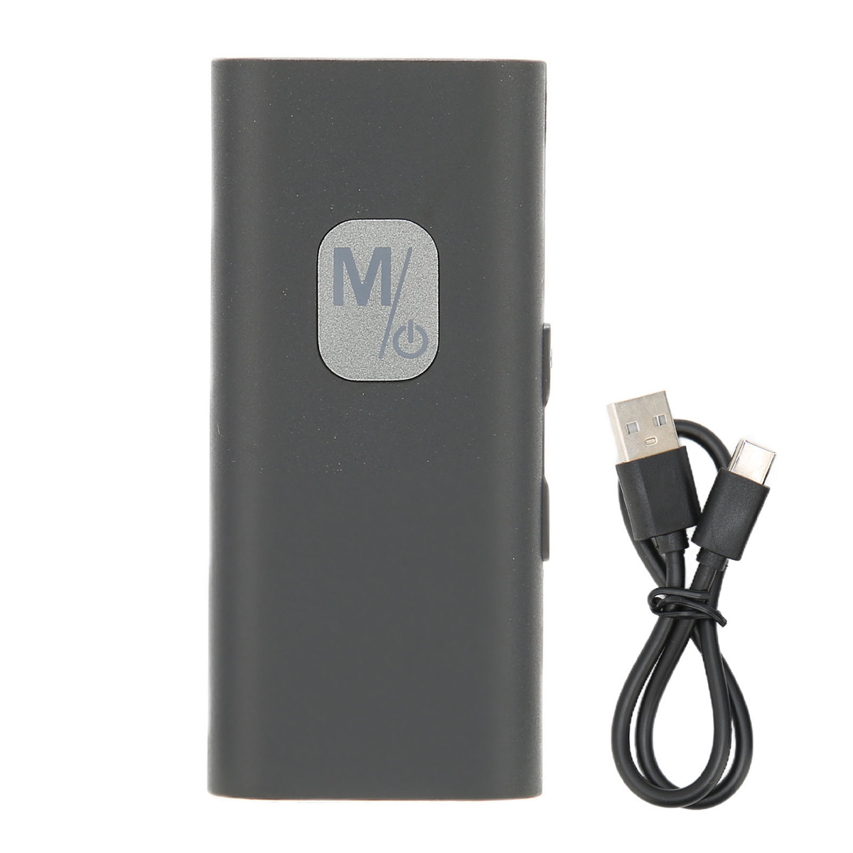 Dunkelgraues Gerät mit Knöpfen und einem USB-C-Kabel.