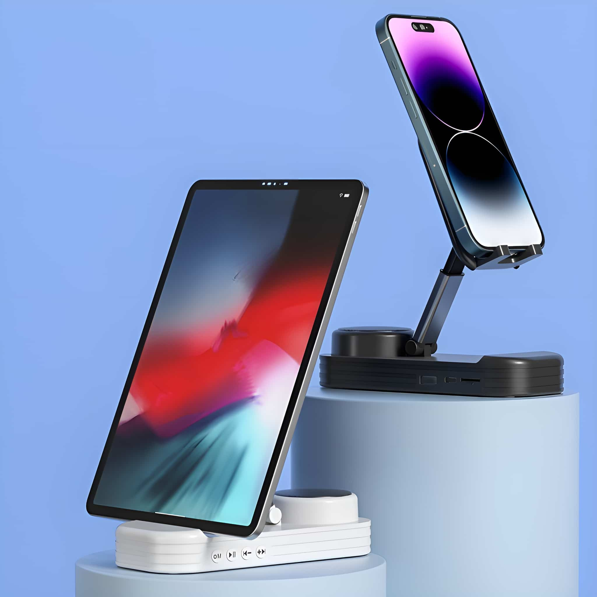Ein Tablet und ein Telefon auf Ständern. Eine schwarze Basis hält sie, ein blauer Hintergrund.