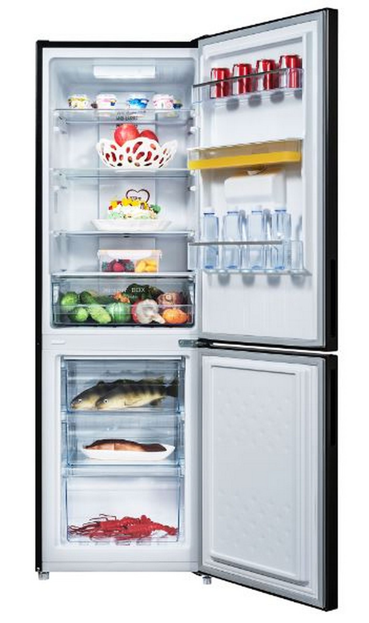Un frigorífico con la puerta abierta. Dentro, estantes con alimentos, incluyendo fruta y pescado.