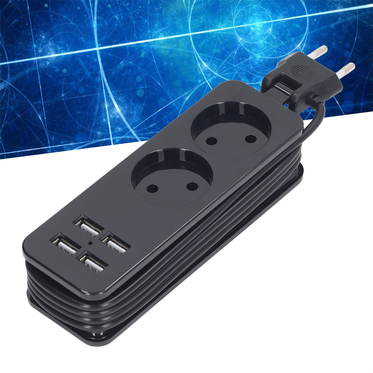 Eine schwarze Steckdosenleiste mit mehreren Steckdosen und USB-Anschlüssen.