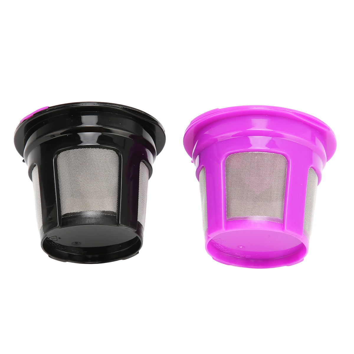 Zwei wiederverwendbare Kaffeefilter: einer schwarz, einer lila mit Mesh.