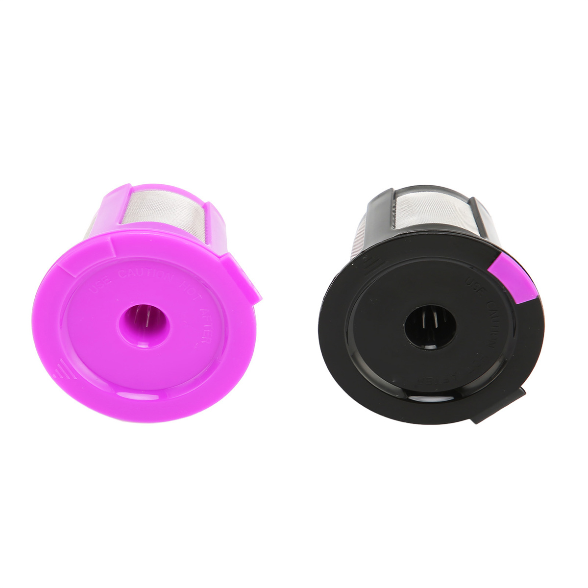 Zwei wiederverwendbare K-Cup-Kaffeefilter, einer rosa und einer schwarz, mit Netz und Kunststoffrand.