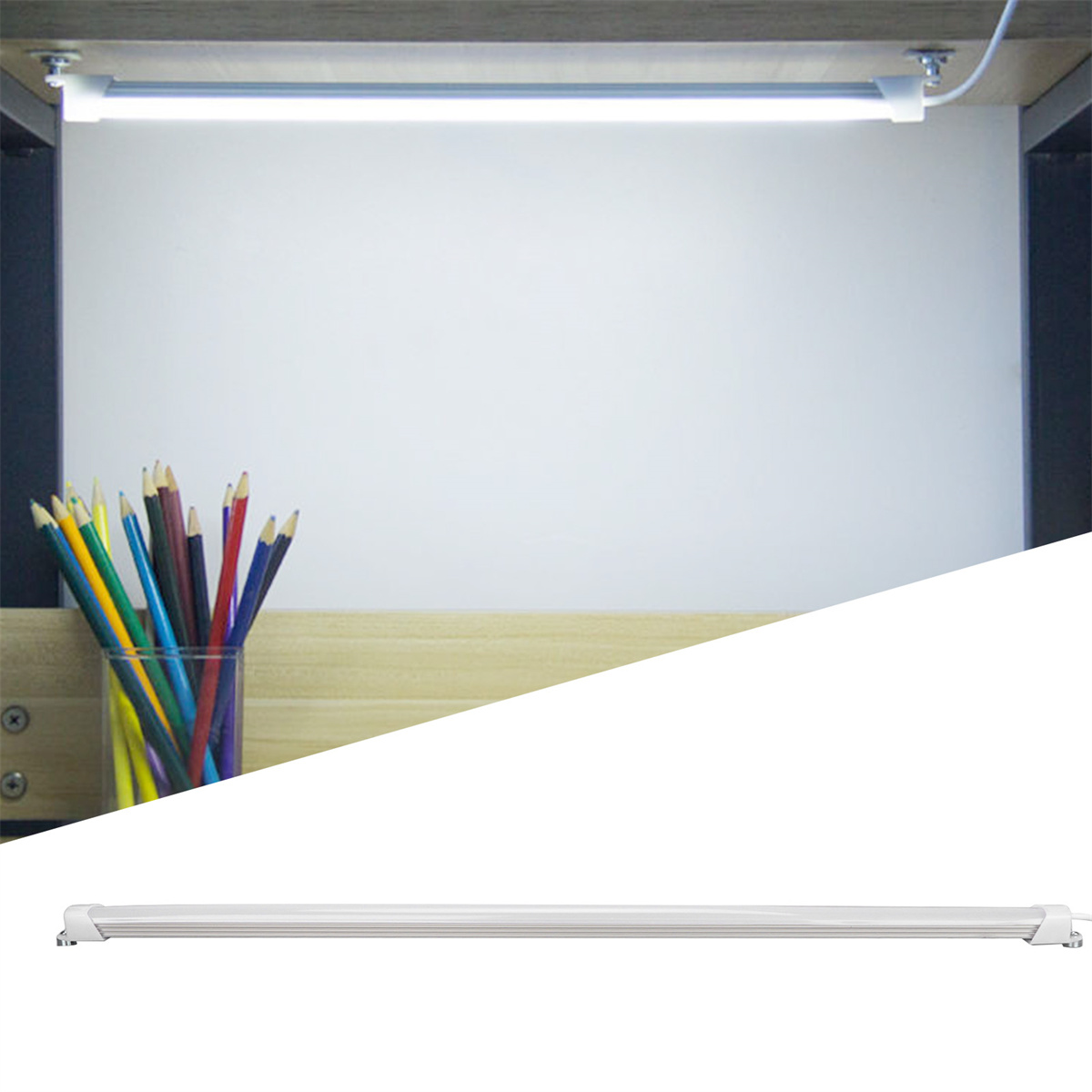 Eine weiße LED-Lichtleiste unter einem Holzregal mit Bleistiften. Ein weiteres Licht befindet sich darunter.