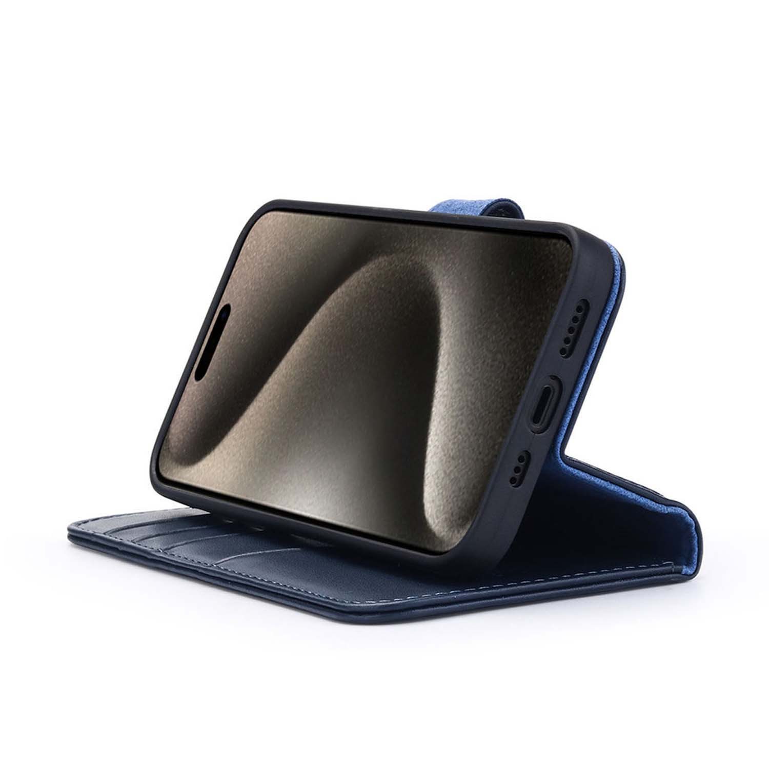 Coque de téléphone bleue avec un téléphone à l'intérieur, affichée en angle, sur fond blanc.
