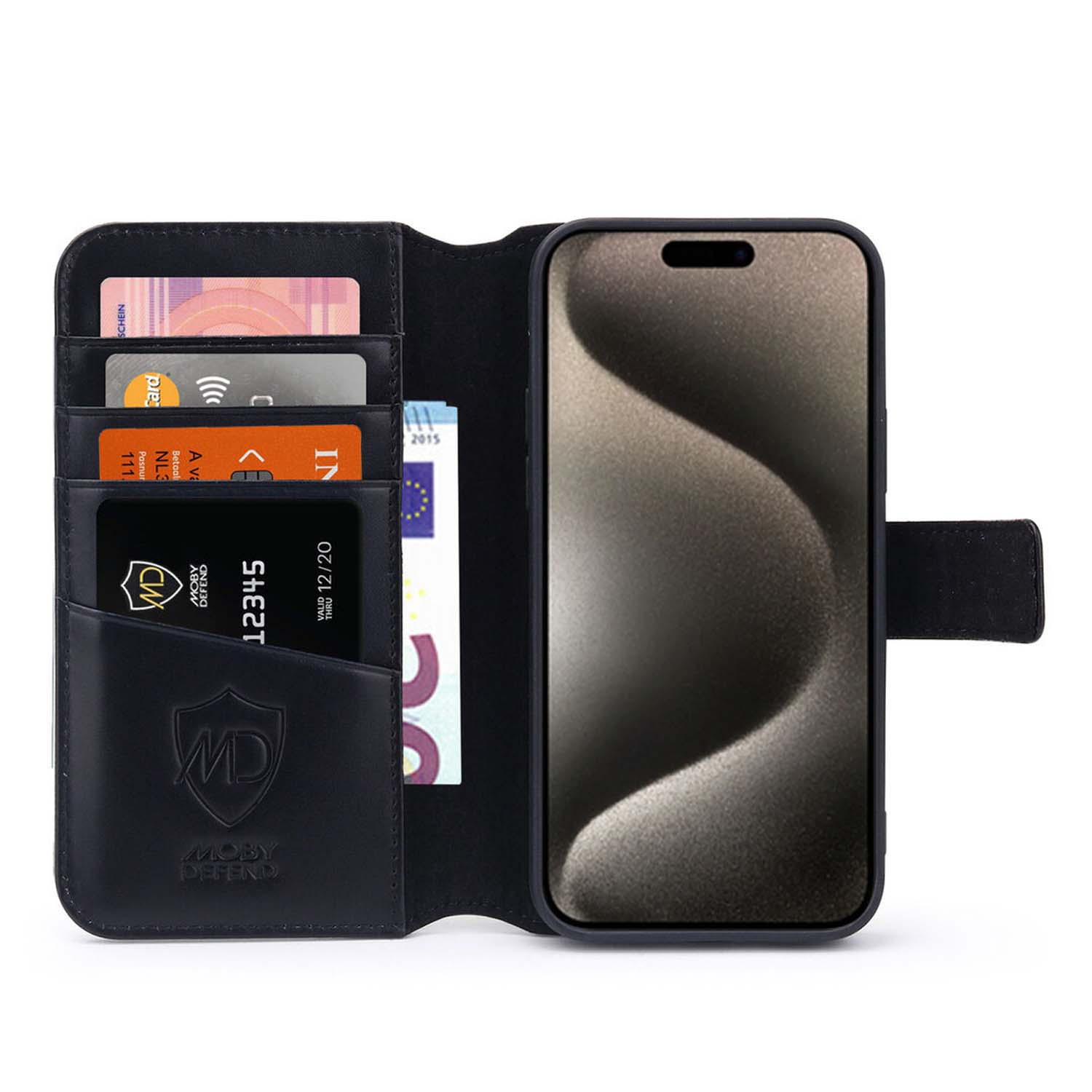 Coque de téléphone noire avec un téléphone à l'intérieur, affichant des cartes et de l'argent, sur fond blanc.