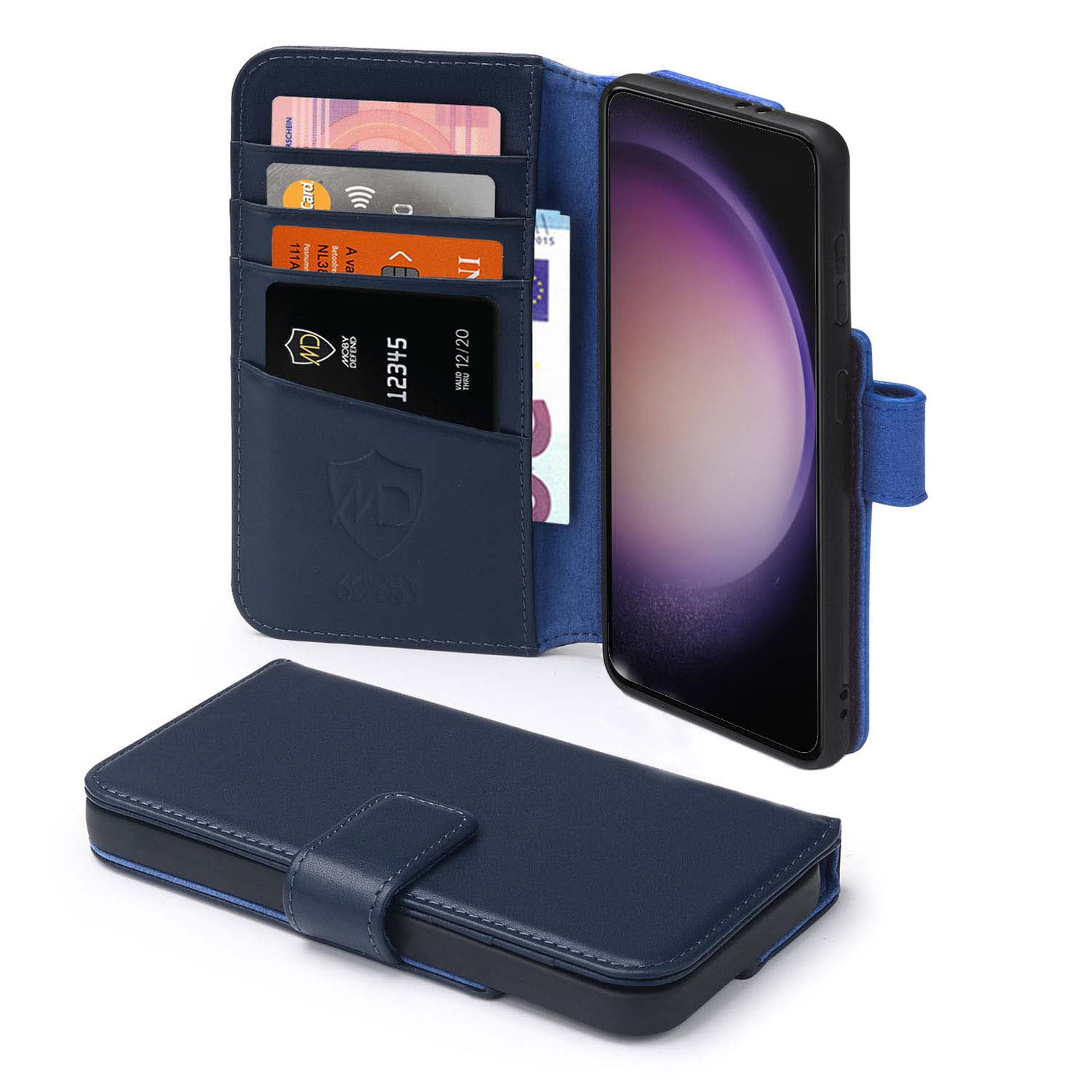 Blauwe telefoonhoes met kaarten en telefoon met Galaxy S23.