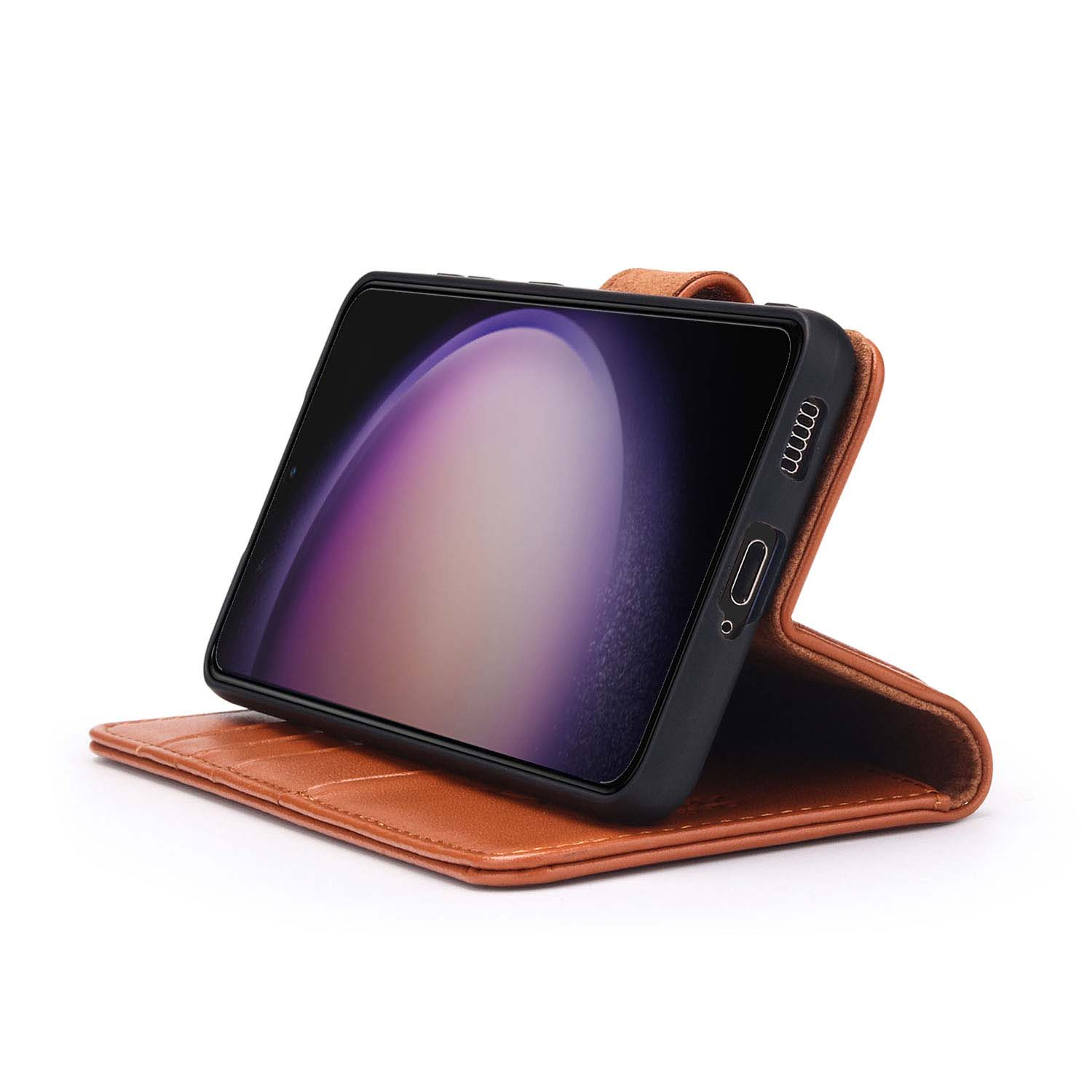 Telefoon in bruine leren hoes, open. Het scherm toont een afbeelding met zwart en paars.
