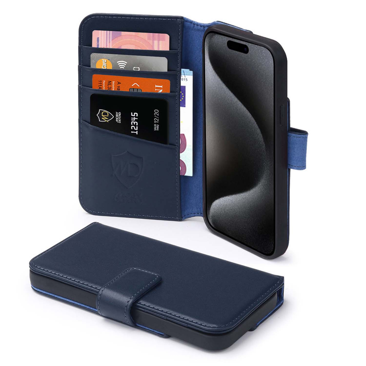 Étui de téléphone bleu avec cartes de crédit et téléphone, le téléphone est à droite.