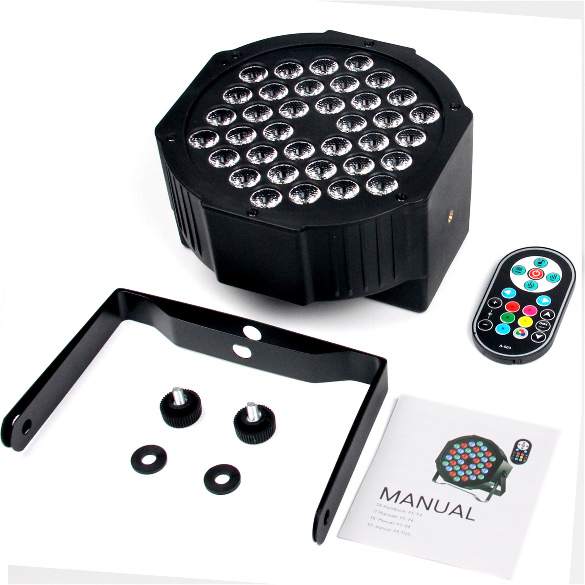 Ein schwarzer Bühnenscheinwerfer mit mehreren LEDs, Halterung, Schrauben und Fernbedienung.