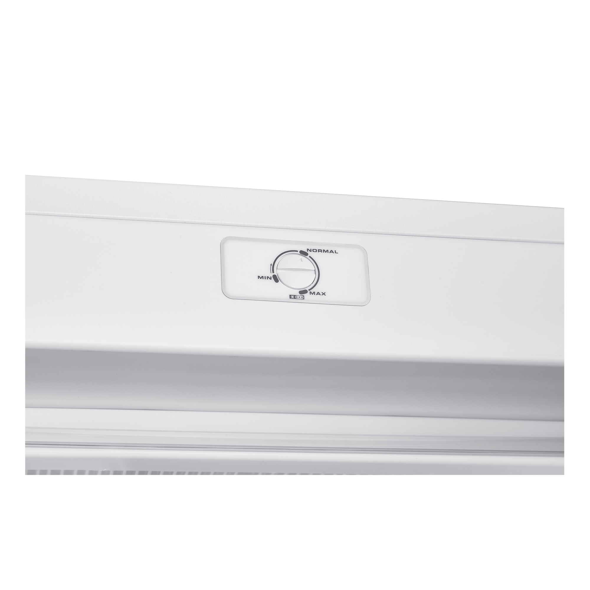 Primer plano del dial de control de un refrigerador blanco, etiquetado 'MIN' y 'MAX'.