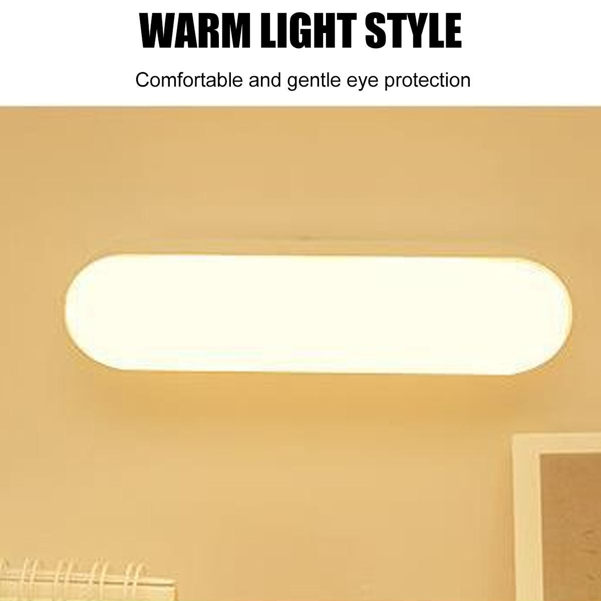 Eine rechteckige Deckenleuchte ist eingeschaltet, mit einer gelben Wand im Hintergrund. Der Text zeigt einen warmen Lichtstil an.