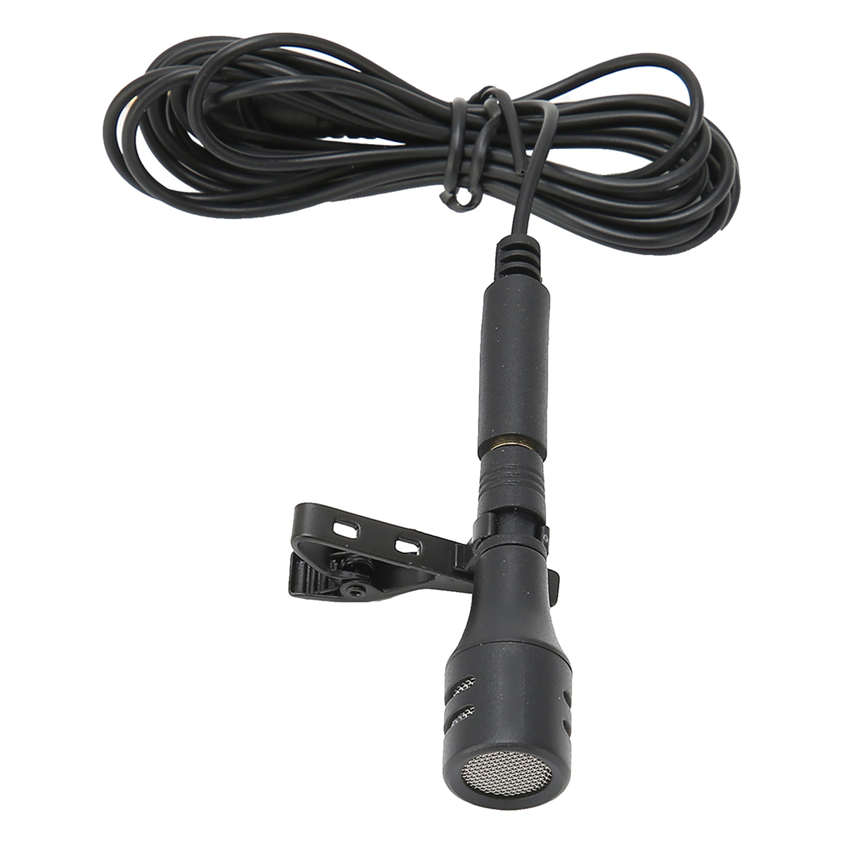 Kleines schwarzes Mikrofon mit Clip. Schwarzes Kabel nach oben. Weißer Hintergrund.