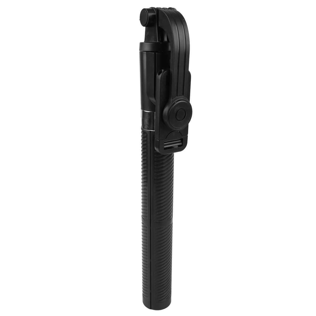 Schwarzer Selfie-Stick, gefaltet, schräge Ansicht. Griff hat eine gerippte Textur.