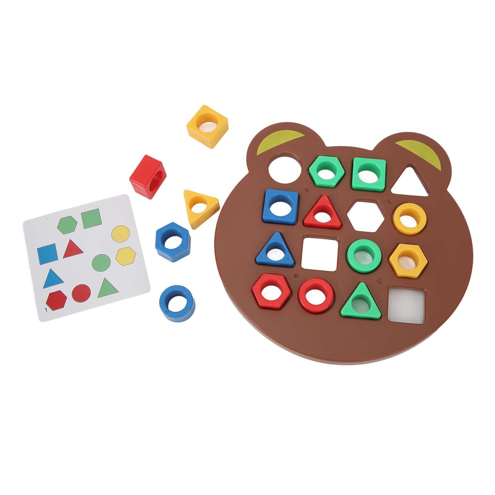 Holzspielzeug in Bärenform mit bunten geometrischen Formen und einer passenden Karte. Weißer Hintergrund.