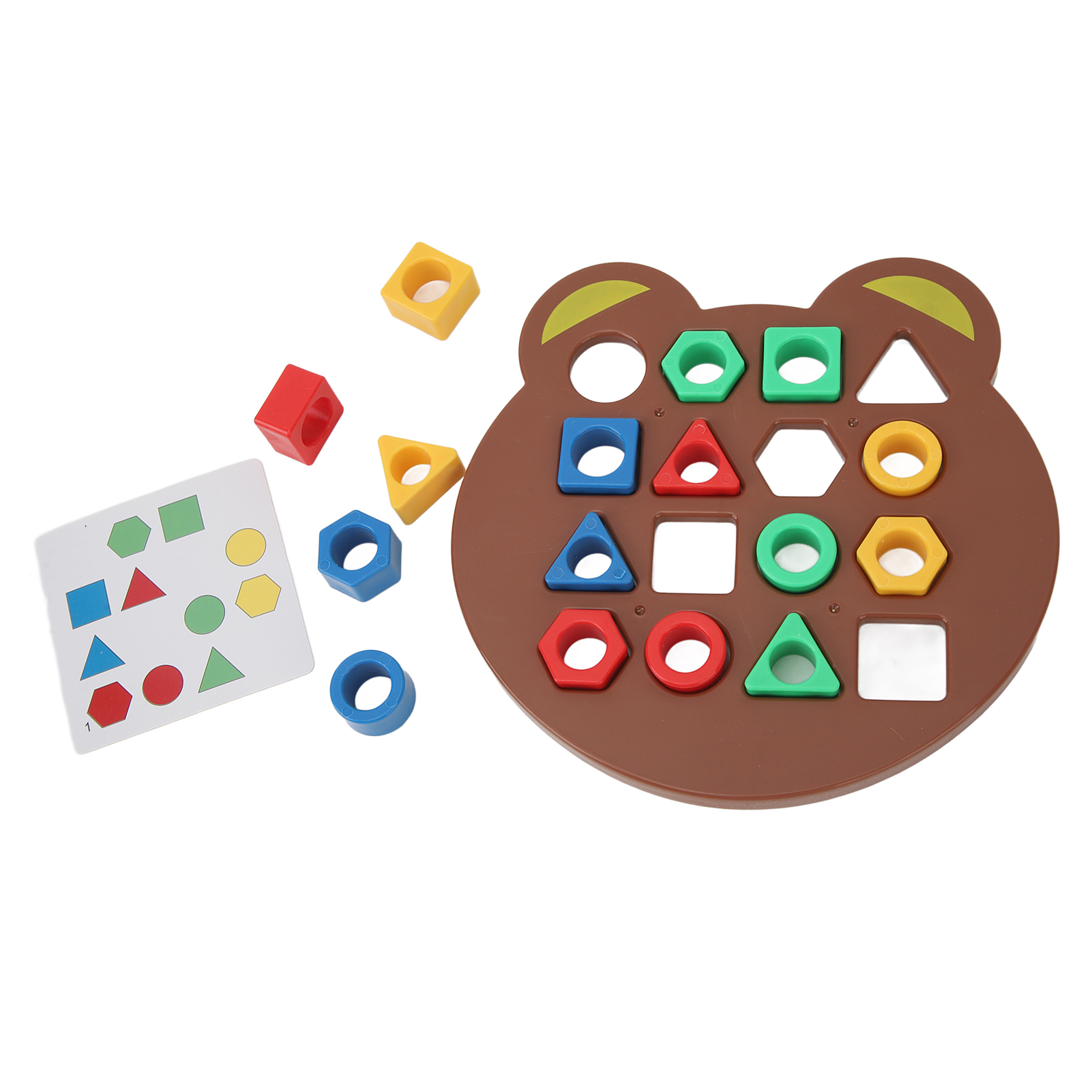 Ein holzförmiges Bärenpuzzle mit farbigen geometrischen Formen und einer passenden Karte auf Weiß.