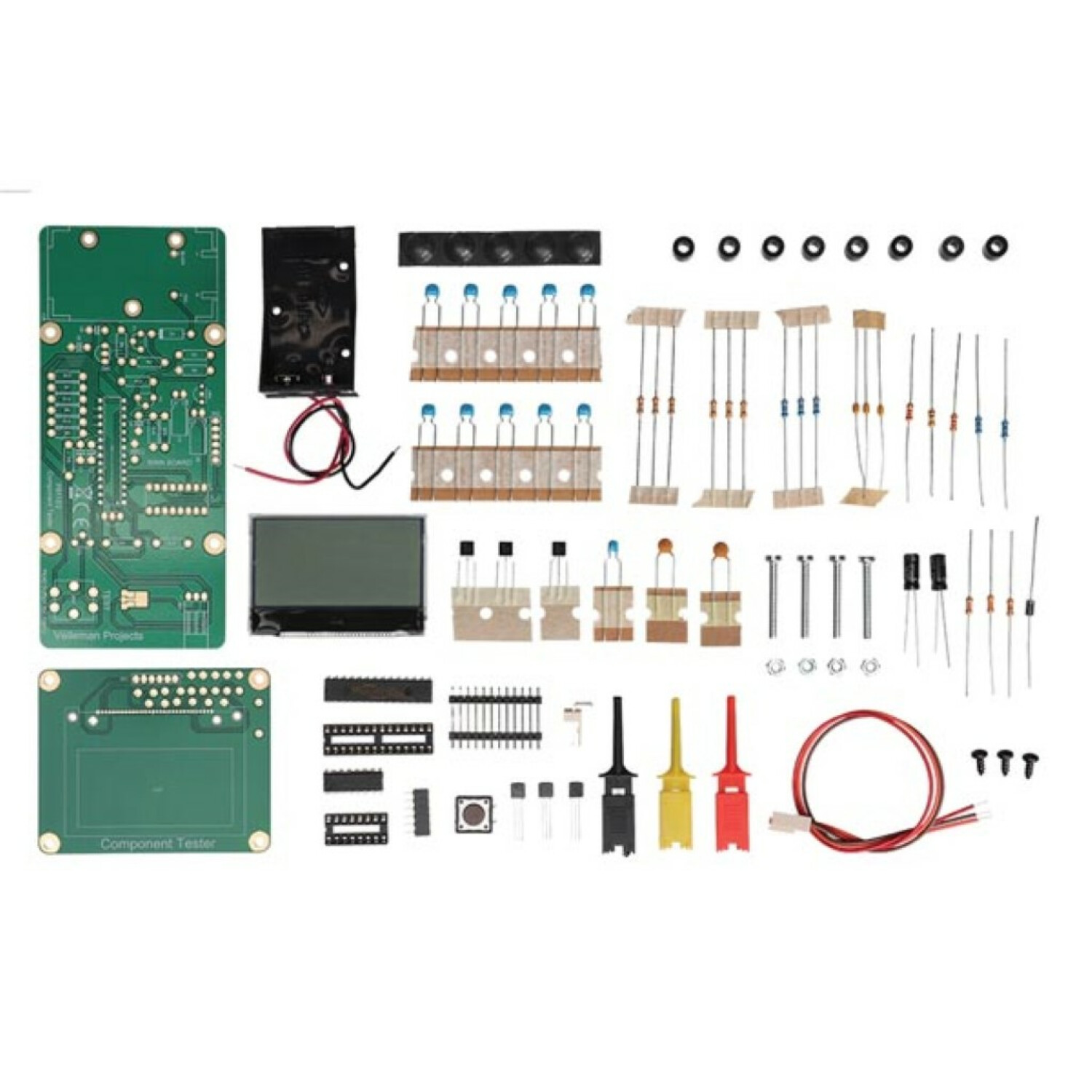 Eine Sammlung elektronischer Komponenten, darunter ICs und Widerstände, auf einer Oberfläche.