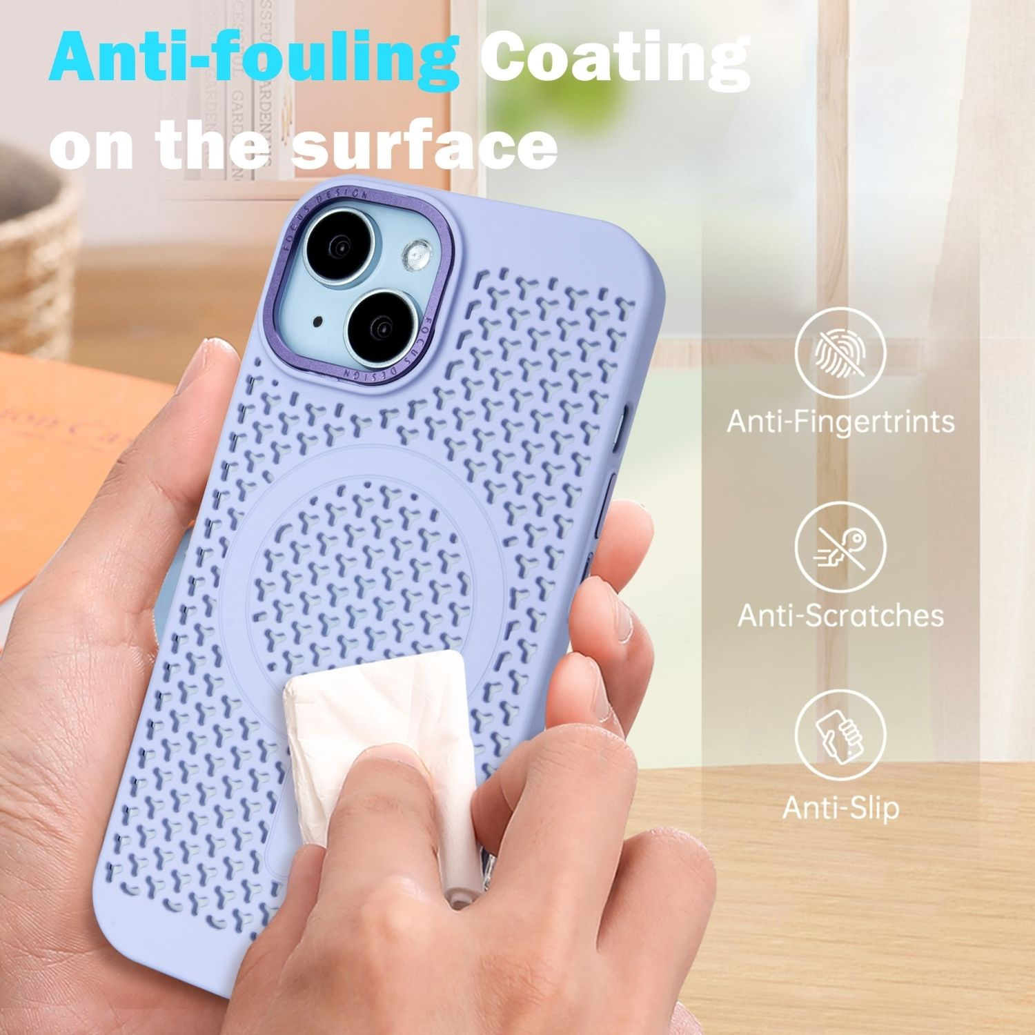 Lila Handyhülle mit Muster. Eine Hand wischt sie ab. Die Hülle ist mit Anti-fouling beschriftet. Merkmale: Anti-Fingerprints, Kratzer und Rutschen.