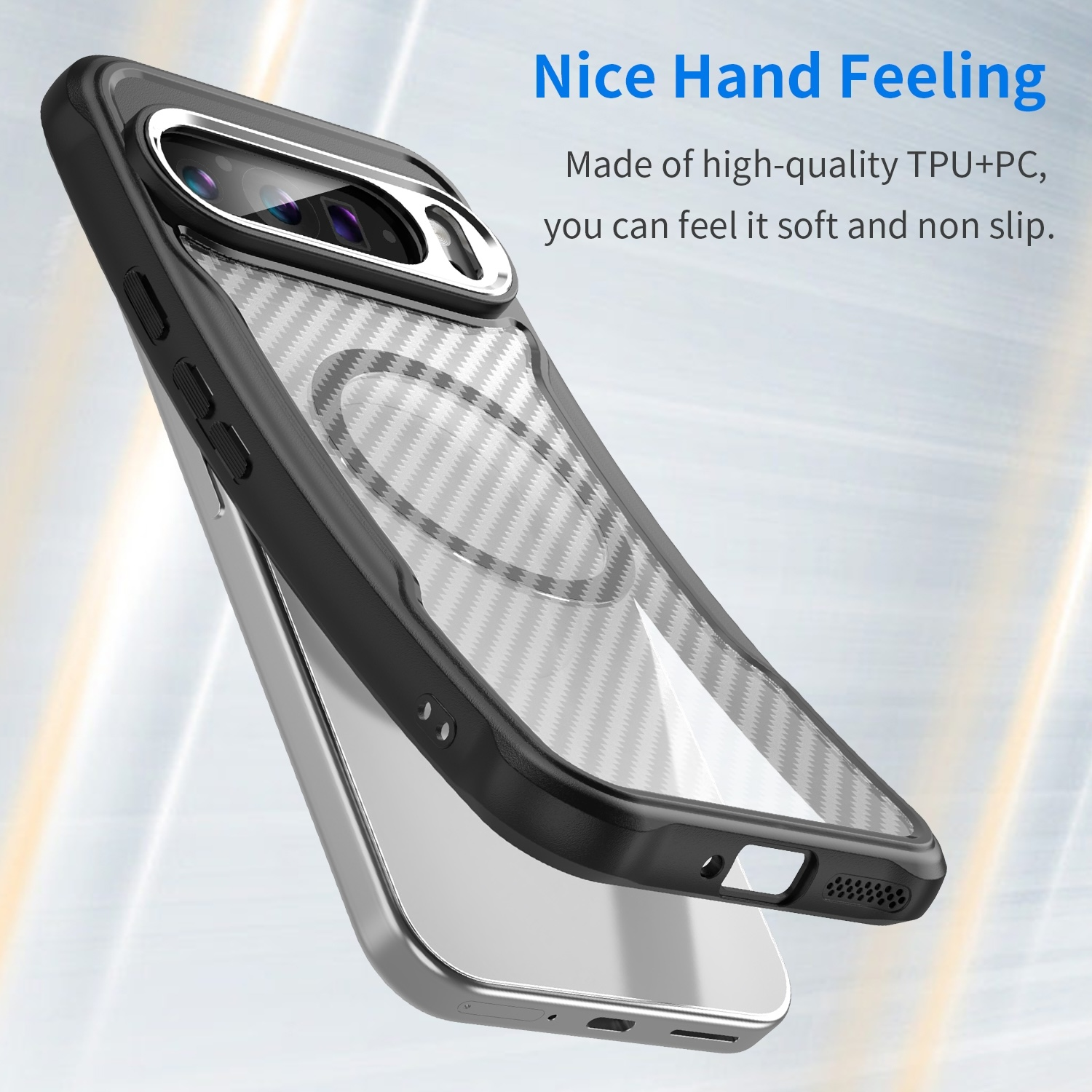 Una funda de teléfono, negra y transparente, en ángulo. Tiene un anillo de cámara y un patrón de fibra de carbono.