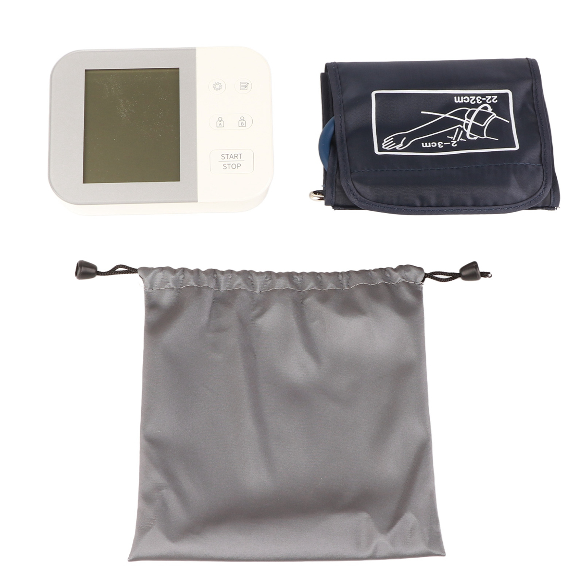 Ein Blutdruckmessgerät, eine Tasche und eine Armmanschette. Das Messgerät ist weiß mit einem Bildschirm.