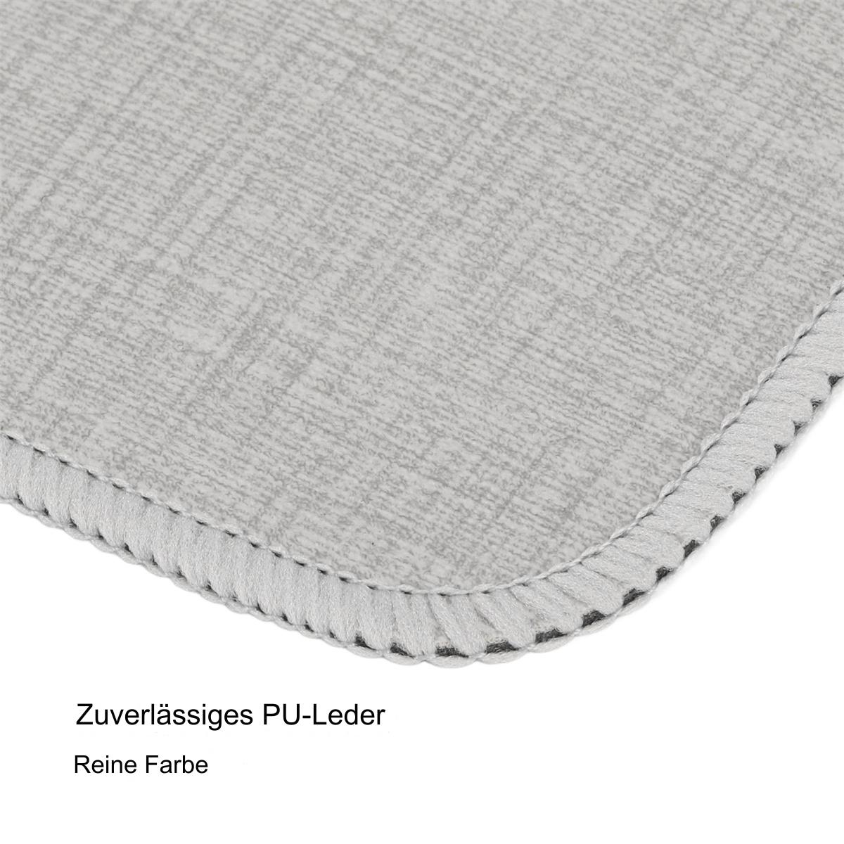Nahaufnahme einer hellgrauen, strukturierten Oberfläche mit weißem, genähtem Rand. Text darunter lautet: Zuverlässiges PU-Leder, Reine Farbe.