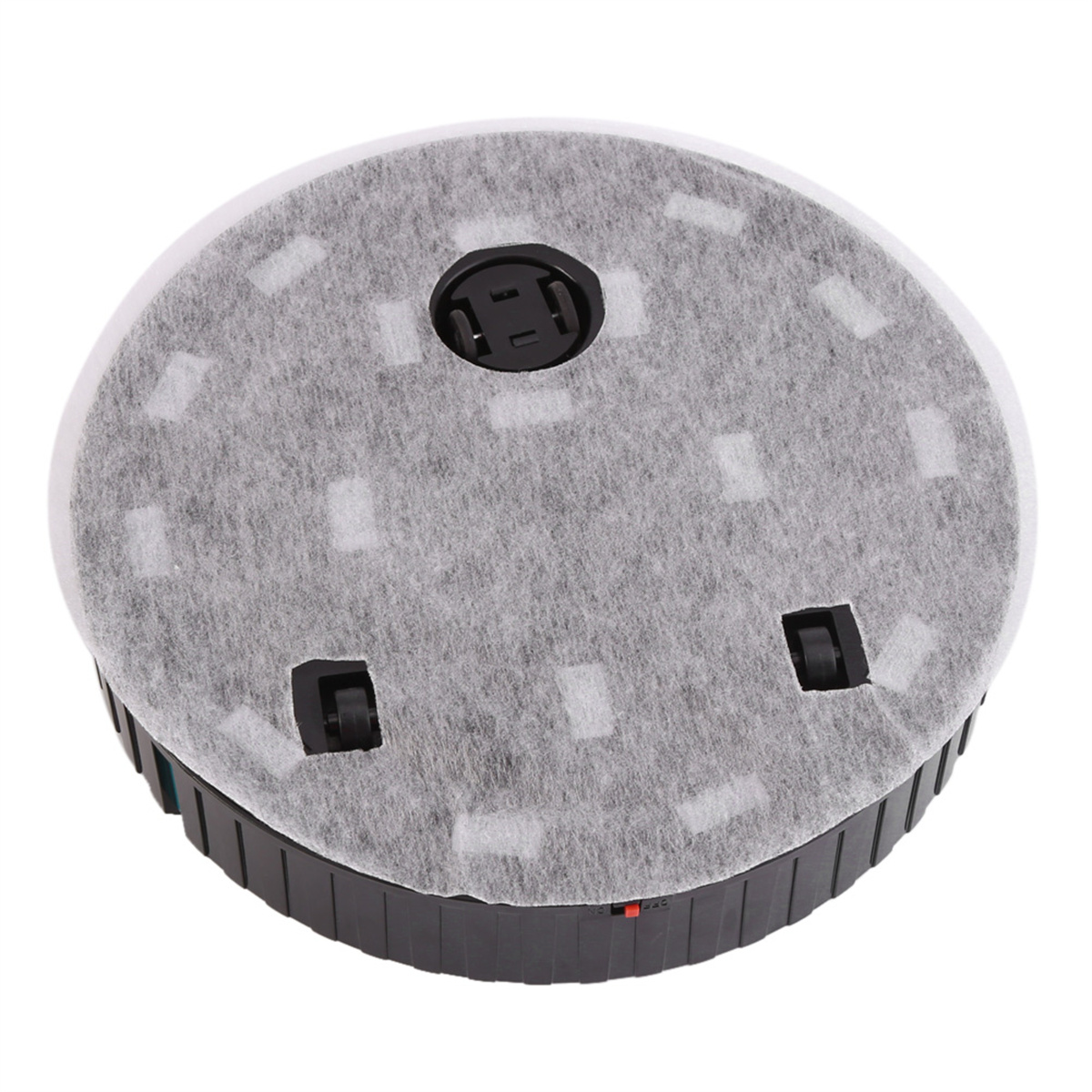 Unterseite eines Roboter-Staubsaugers, zeigt die Unterseite mit angebrachtem Filter.
