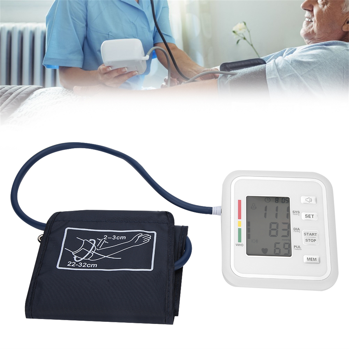 Eine Person misst den Blutdruck eines älteren Mannes, ein Monitor ist zu sehen.