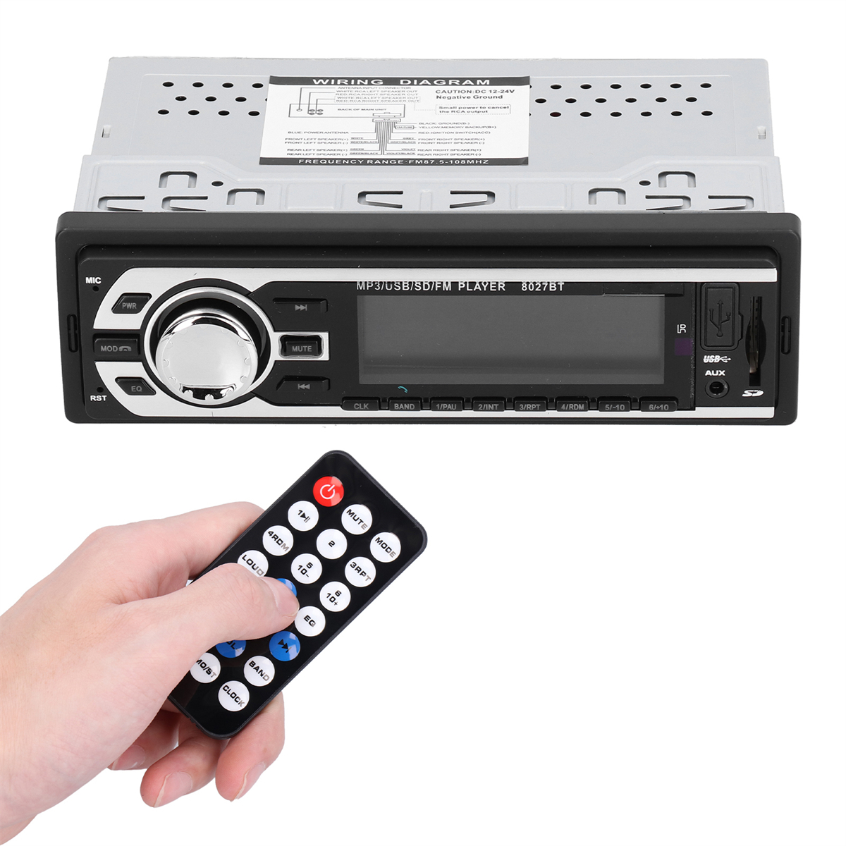 Autoradio mit Fernbedienung.
