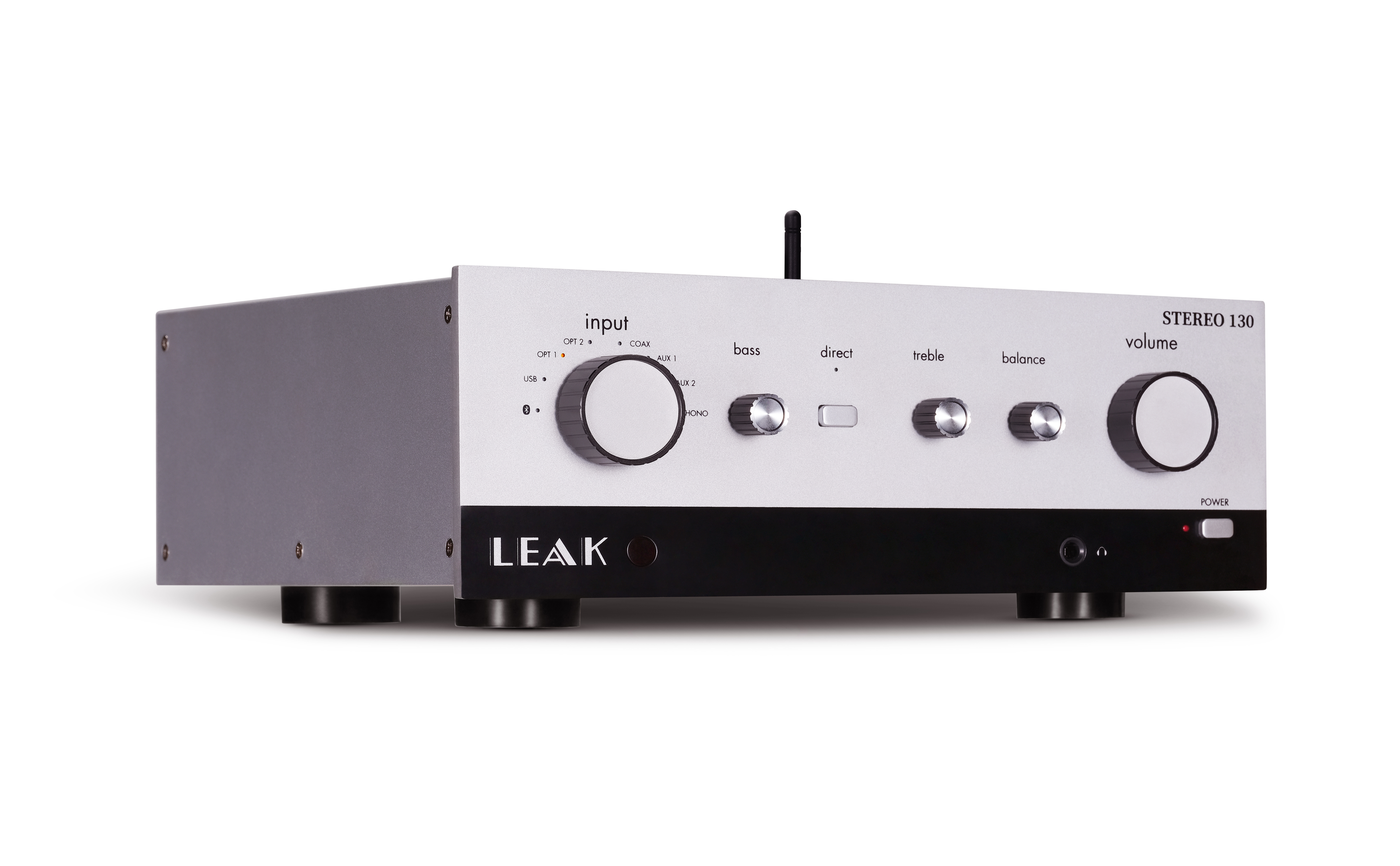 Zilveren en zwarte Leak stereo versterker op een wit oppervlak. Knoppen en knoppen zijn zichtbaar.