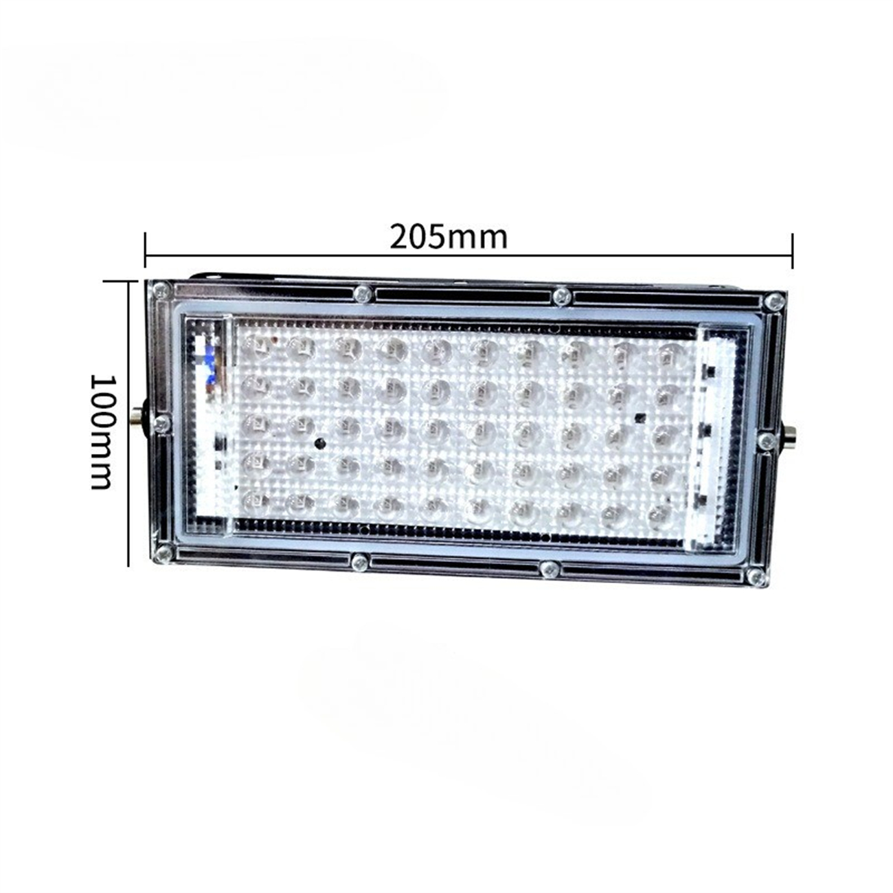 Rechteckige LED-Leuchte mit Abmessungen. LED-Leuchten sind sichtbar. Eine transparente Kunststoffabdeckung.