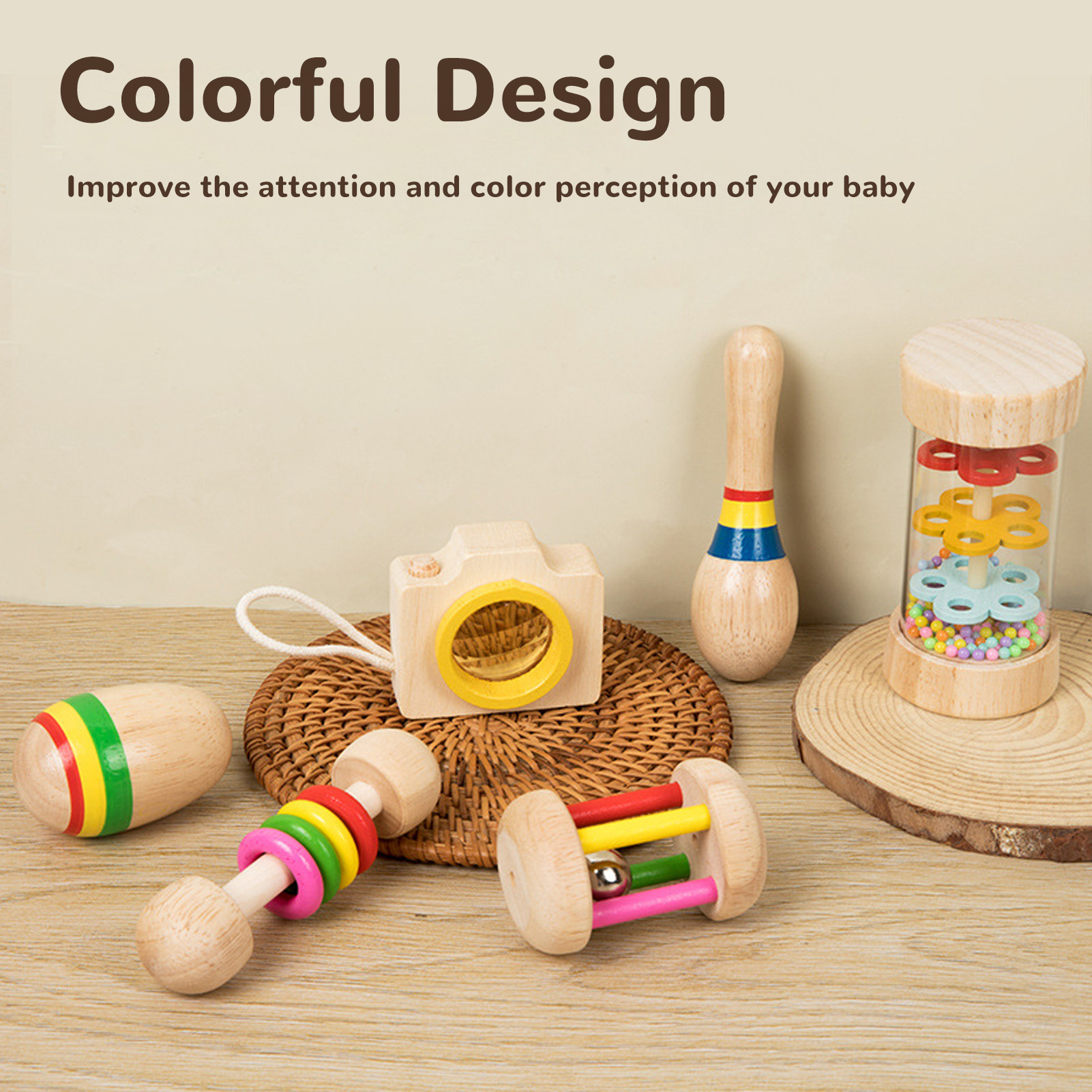 Holzspielzeug für Babys, darunter eine Kamera, eine Rassel und andere bunte, verspielte Gegenstände.