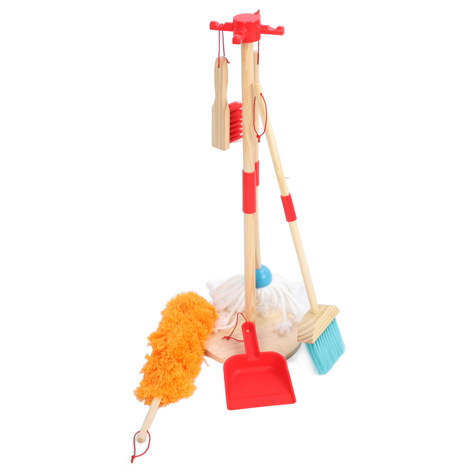 Holzspielzeug-Reinigungsset mit Bürste, Besen, Mopp, Kehrschaufel und Staubwedel auf weißem Hintergrund.