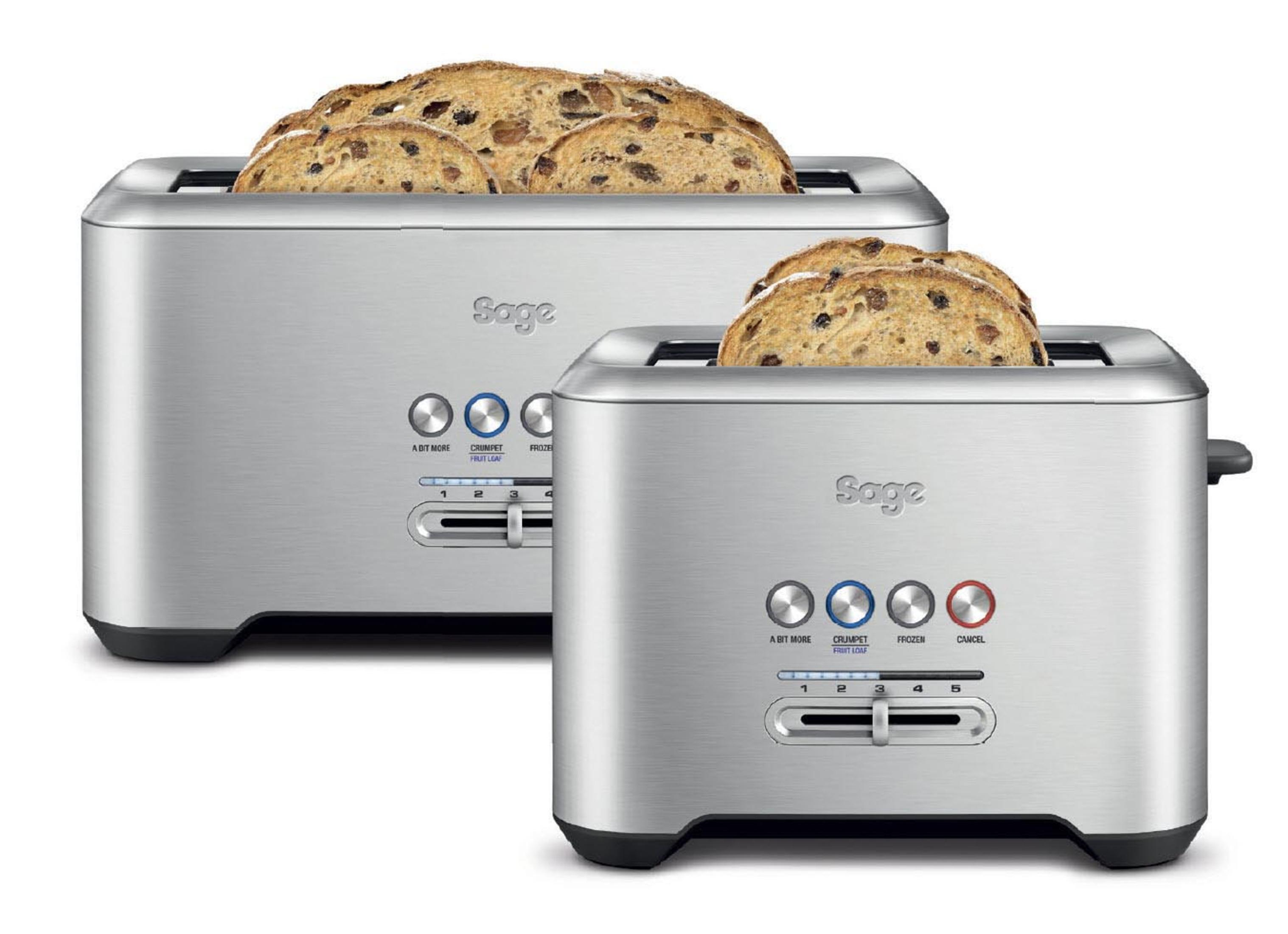 Zwei silberne Toaster mit Brotscheiben. Knöpfe und ein Hebel befinden sich vorne.