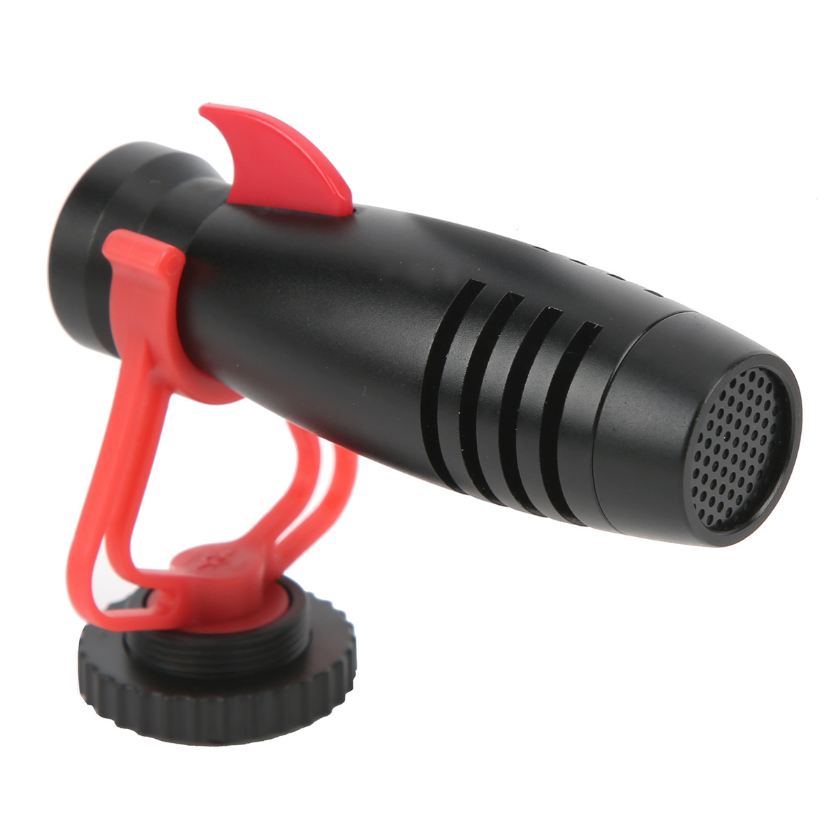 Ein schwarzes Mikrofon mit roter Halterung. Es hat einen Windschutz und einen Anschluss.