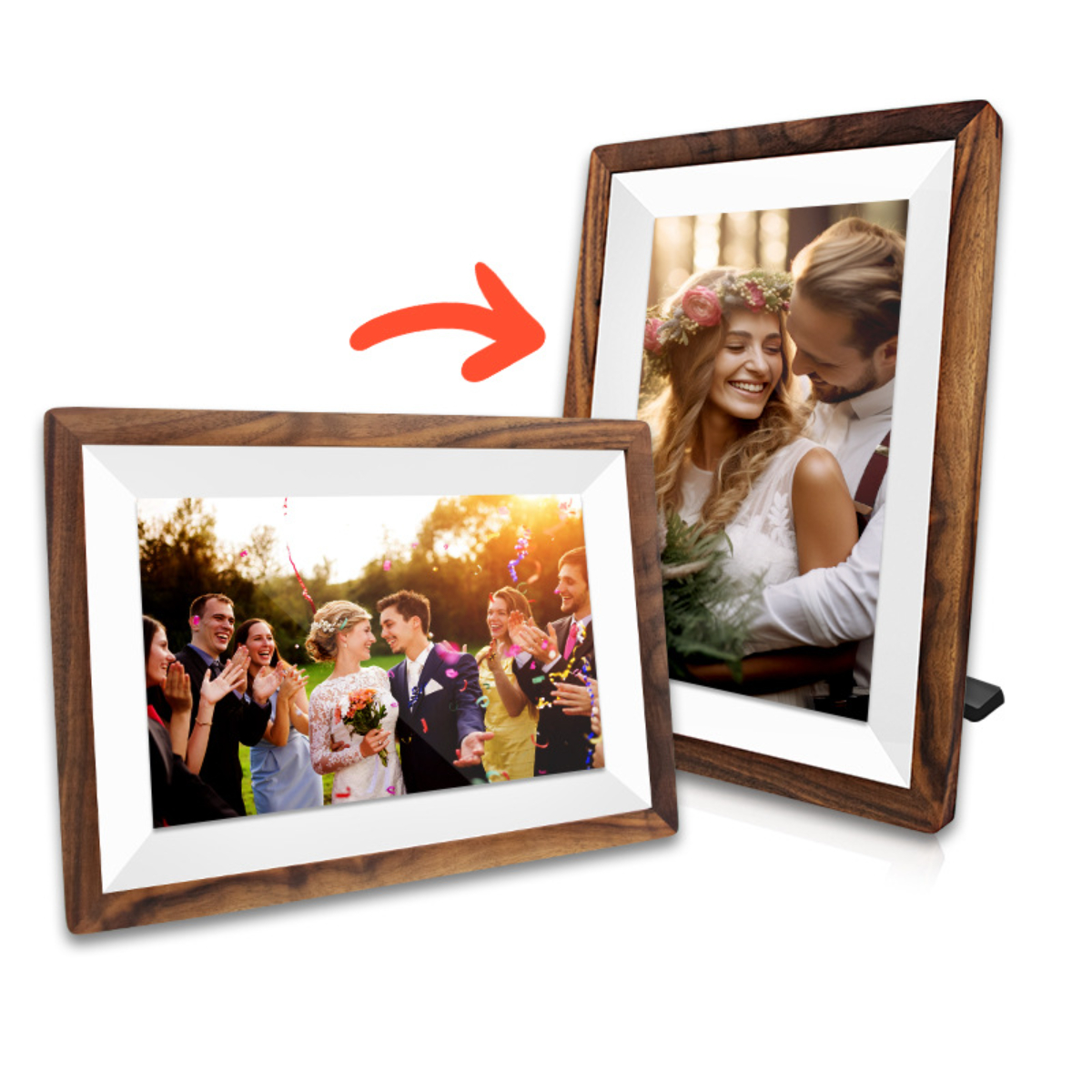 Zwei digitale Bilderrahmen, die Hochzeitsfotos zeigen, einer im Rahmen, ein anderer mit einem Pfeil.