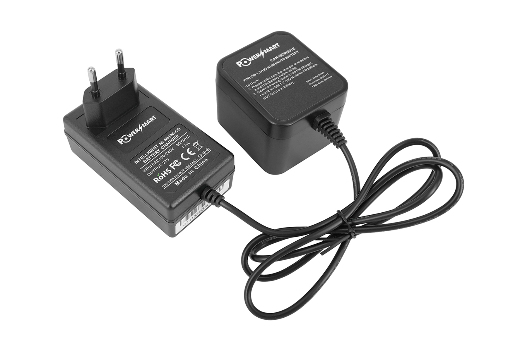 Zwei schwarze Netzadapter. Einer ist mit einem anderen Ladegerät verbunden.