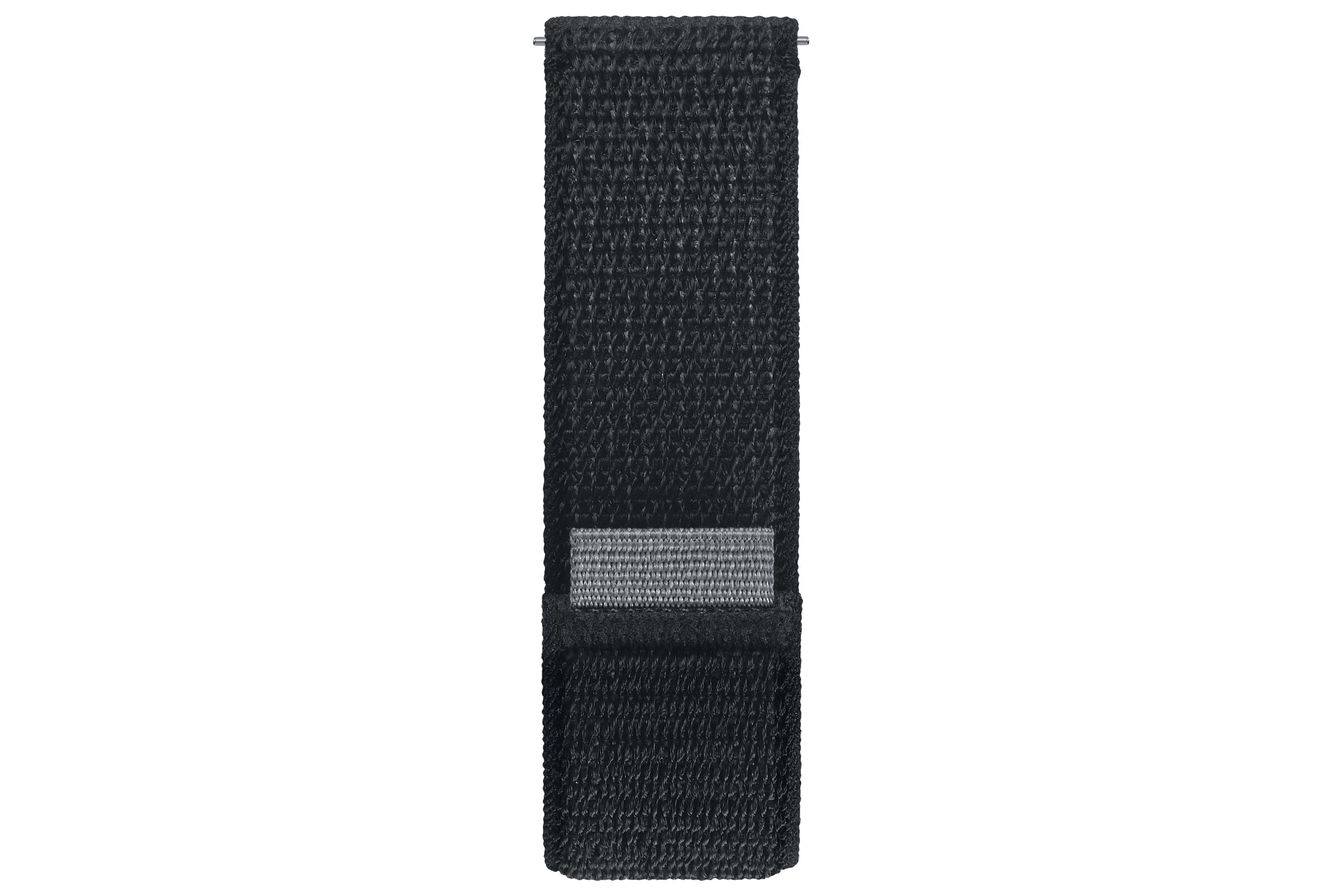 Ein schwarzes Uhrenarmband. Es hat eine gewebte Textur und einen Metallverschluss. Weißer Hintergrund.