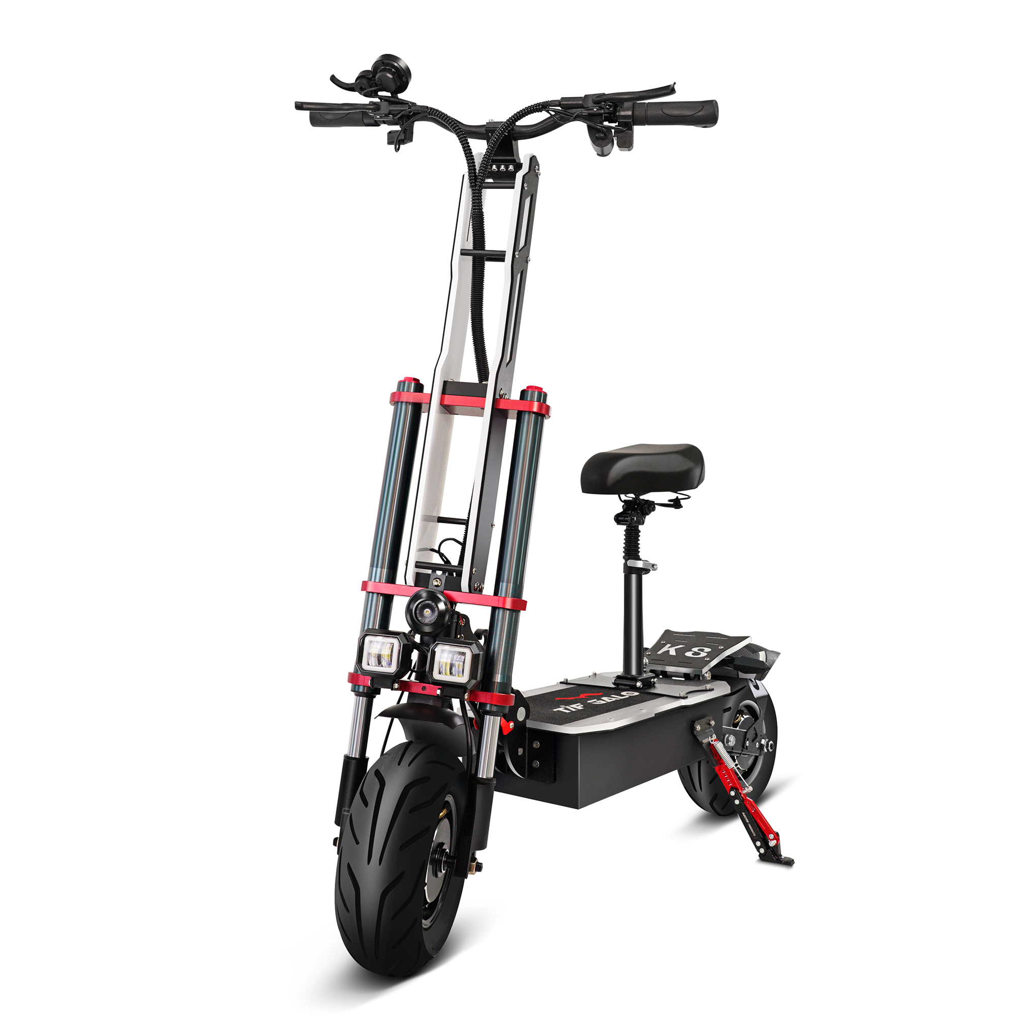 Hulajnoga elektryczna, biało-czarna z czerwonymi akcentami, widok z przodu, odizolowana.