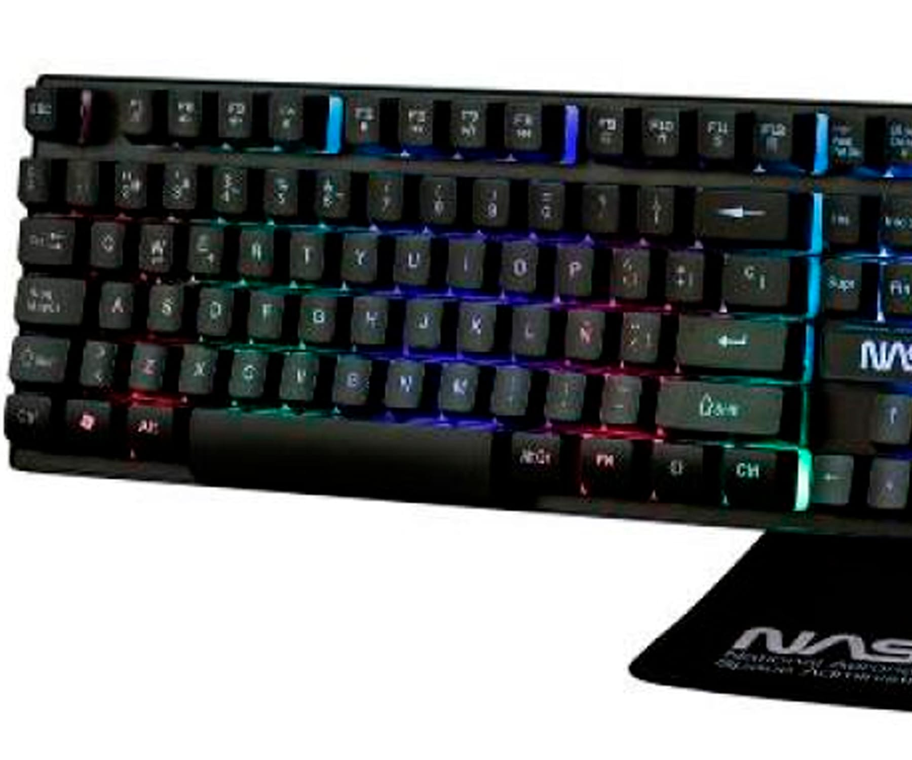 Teclado negro con iluminación RGB. Las teclas son negras con letras blancas. Tiene el logo de la NASA.