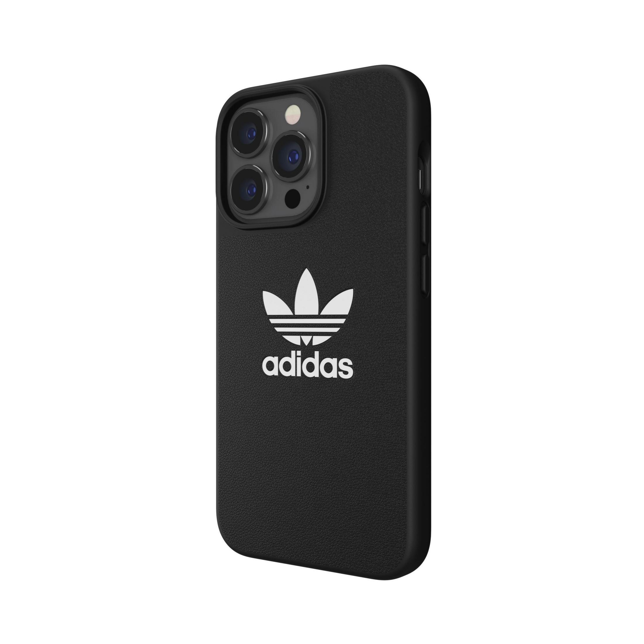 Custodia nera con logo Adidas bianco su telefono nero, su sfondo bianco.