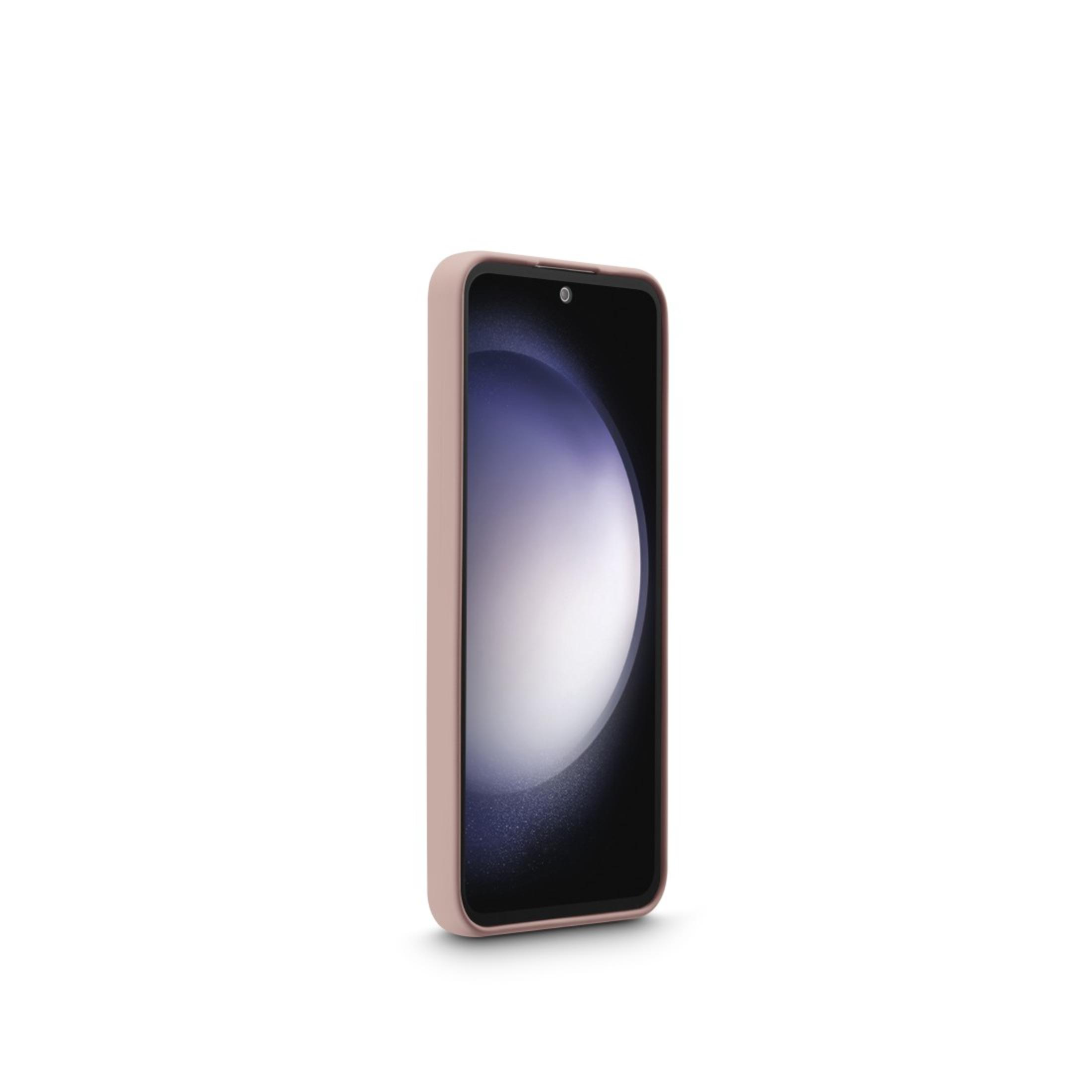 Coque de téléphone rose sur un téléphone. Le téléphone est légèrement incliné. La coque couvre les côtés.