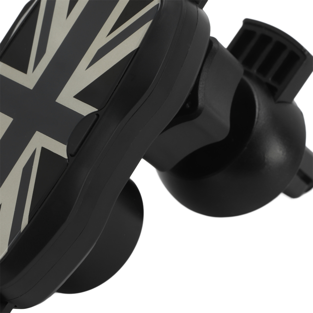 Schwarzer Autotelefonhalter mit Union Jack-Design auf weißem Hintergrund, Nahaufnahme.