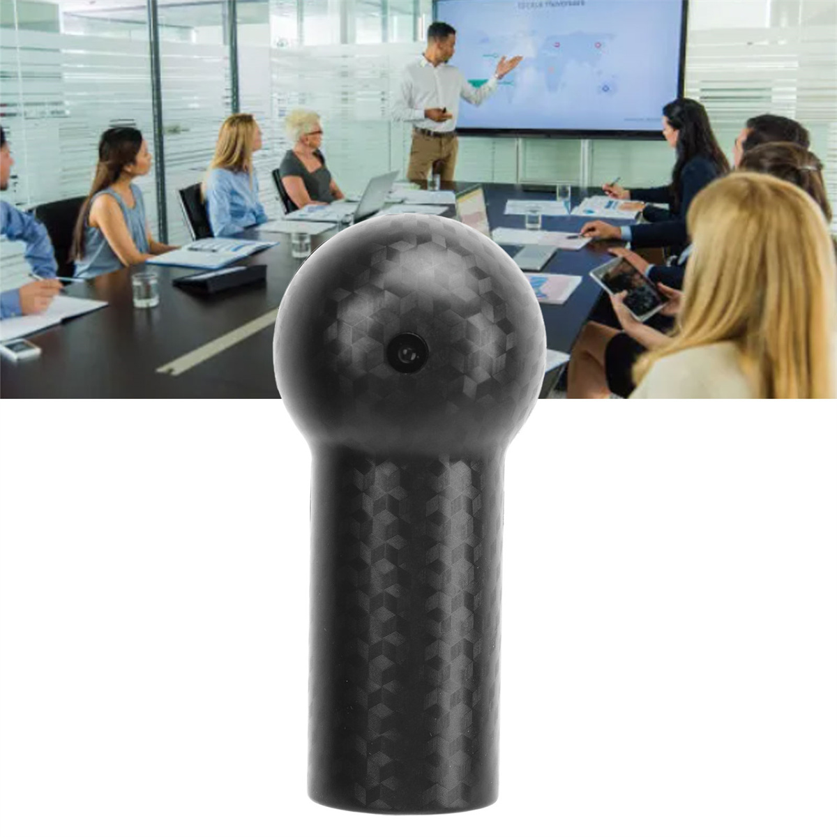 Objekt vor einem Meeting. Gruppe von Leuten, die um einen Tisch sitzen und einer Präsentation zuhören.