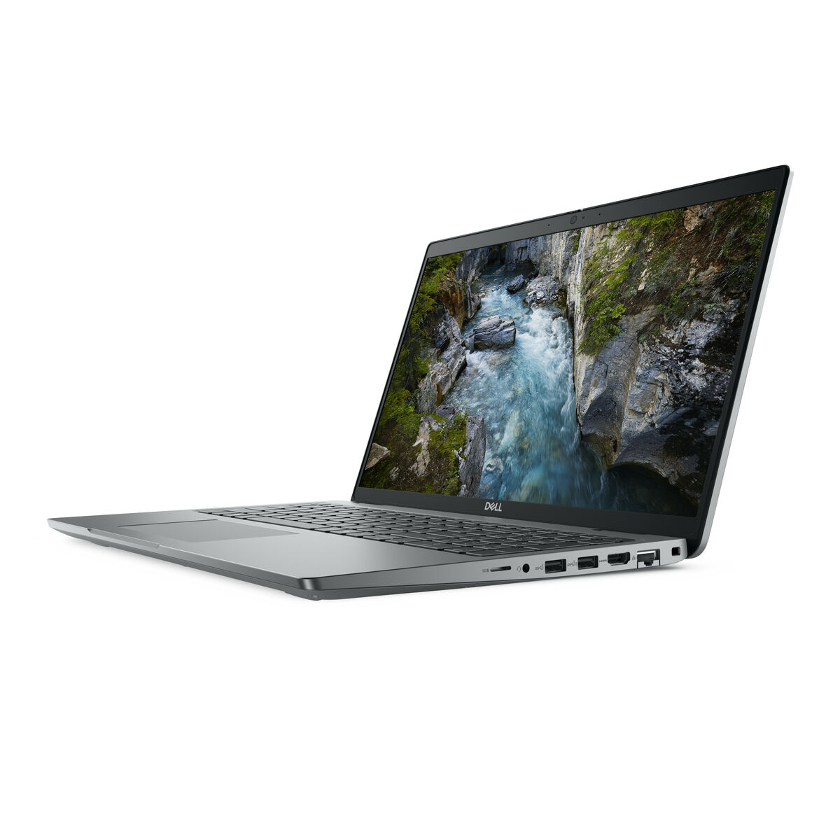 Laptop Dell argento, aperto, con una scena fluviale sullo schermo, su sfondo bianco.