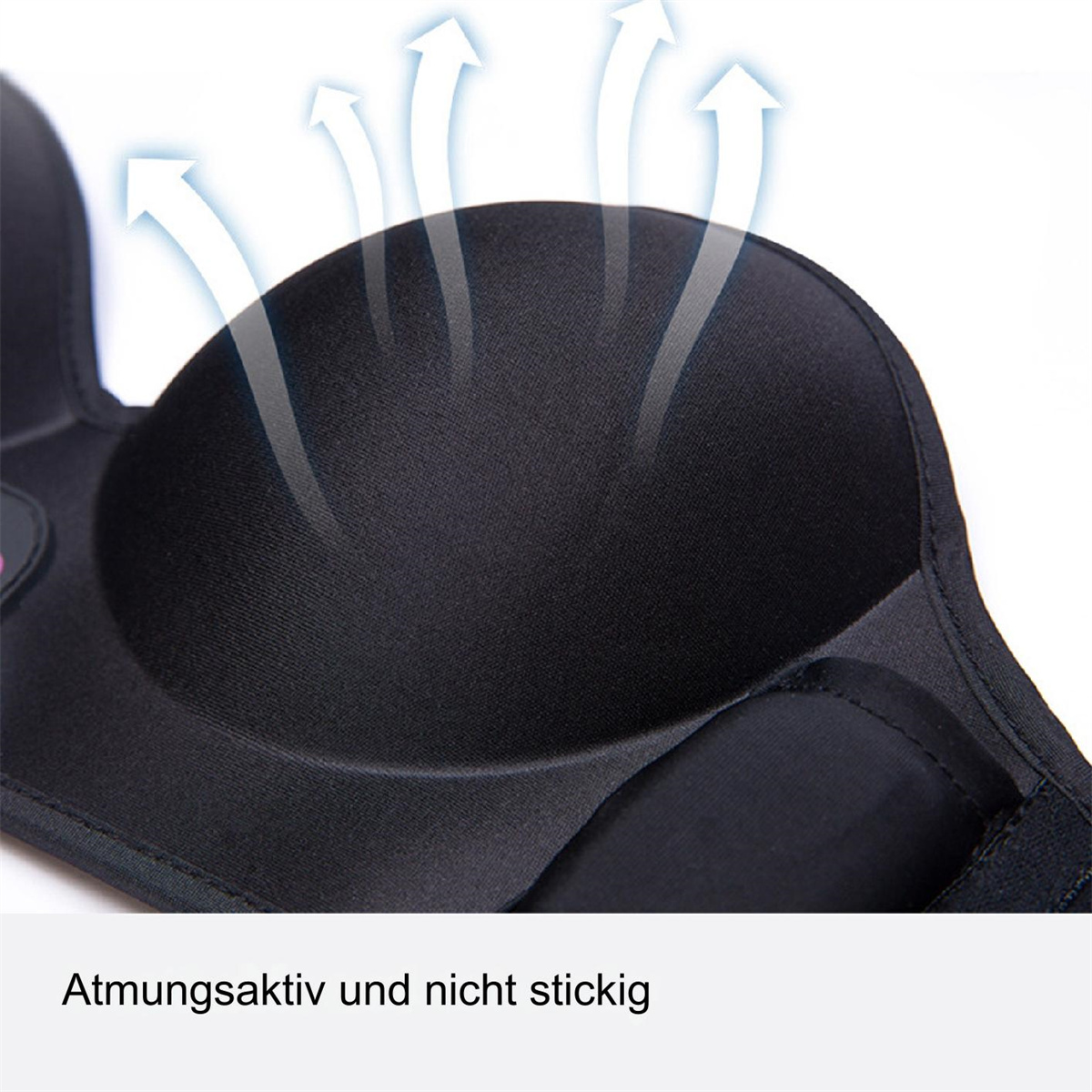 Nahaufnahme eines schwarzen trägerlosen BHs, Pfeile zeigen die Atmungsaktivität. Text: 'Atmungsaktiv'.