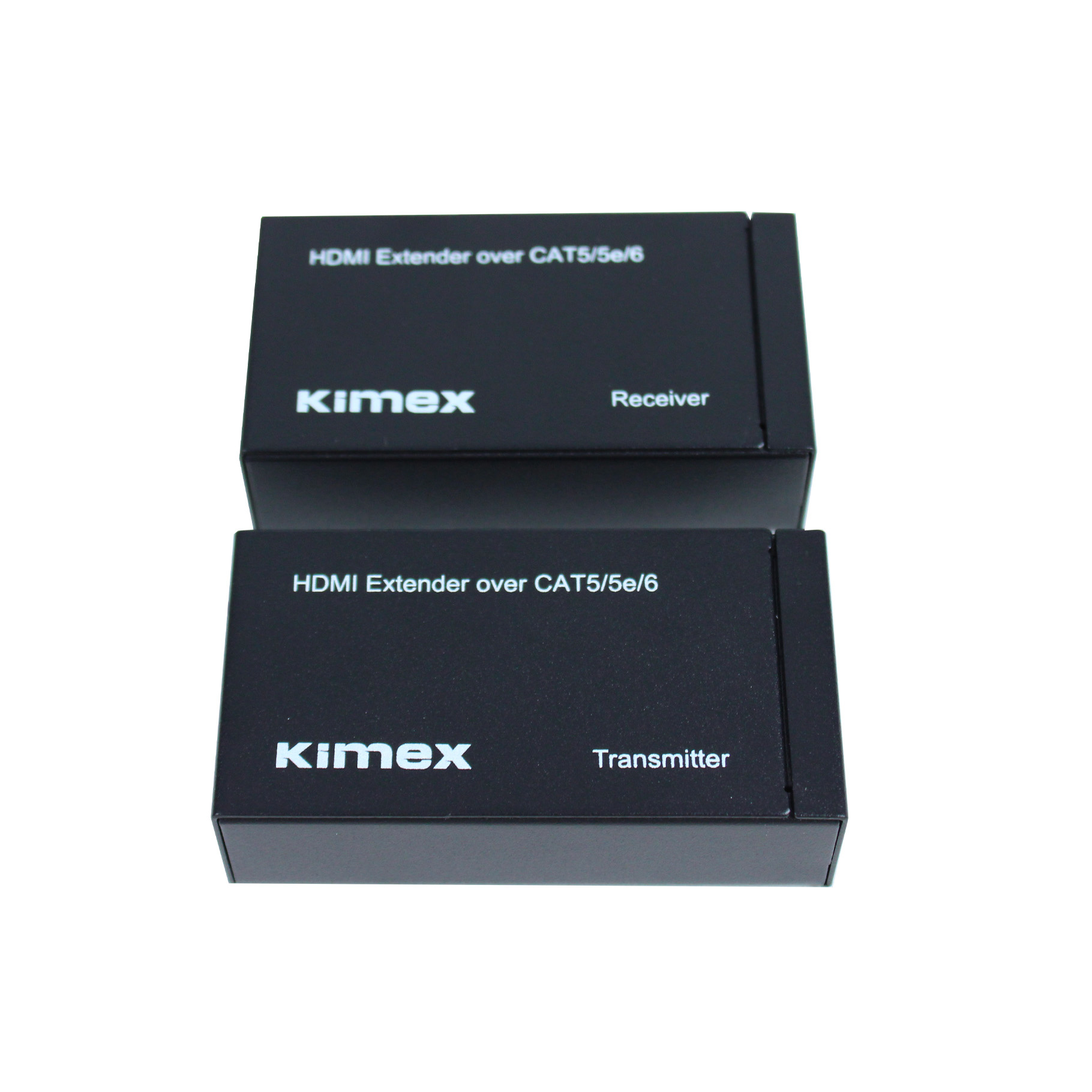 Due scatole nere con l'etichetta 'HDMI Extender'. Sono impilate, quella in basso dice 'Transmitter'.